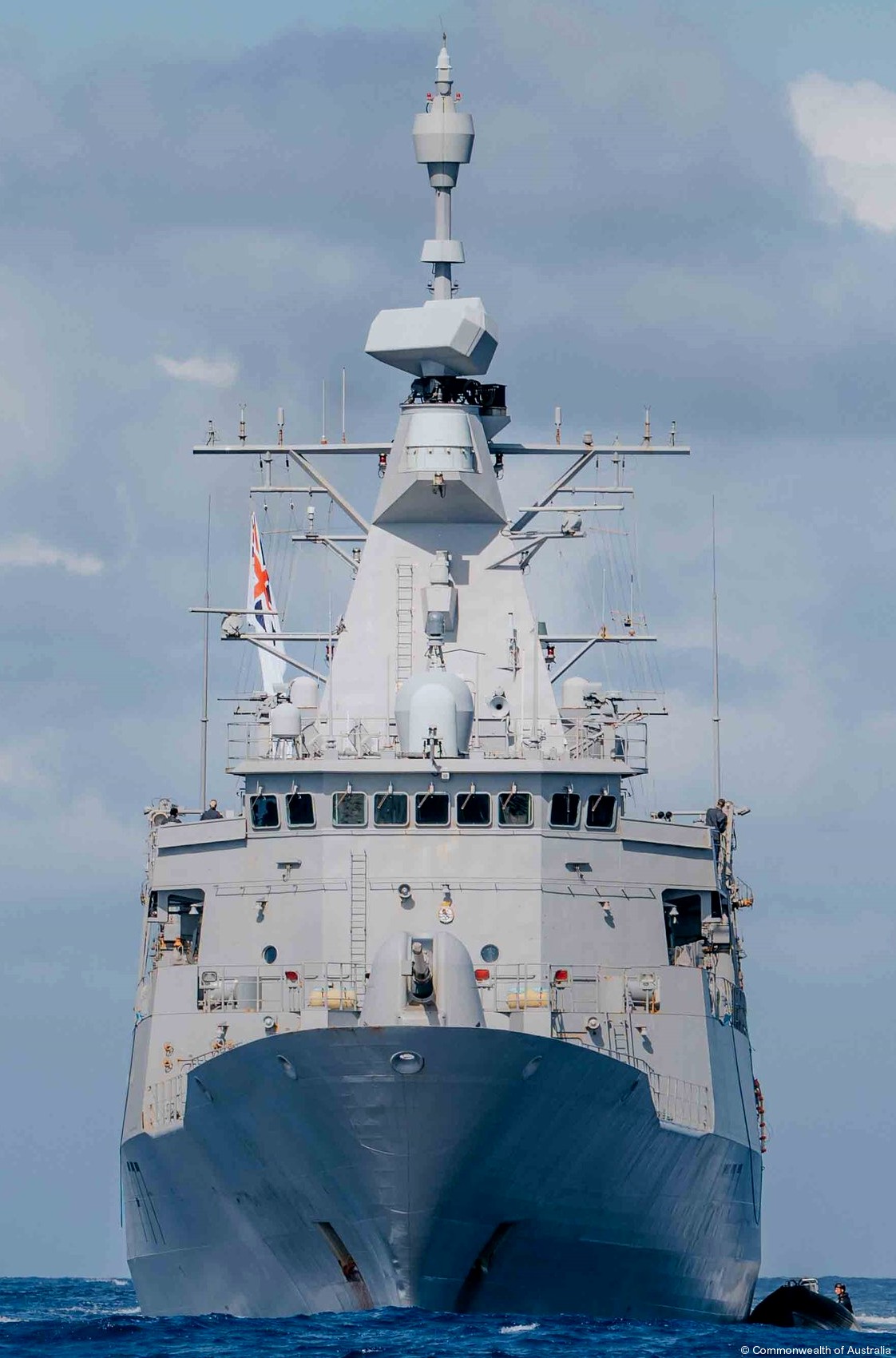 f77 hmnzs te kaha anzac class frigate royal new zealand navy 45