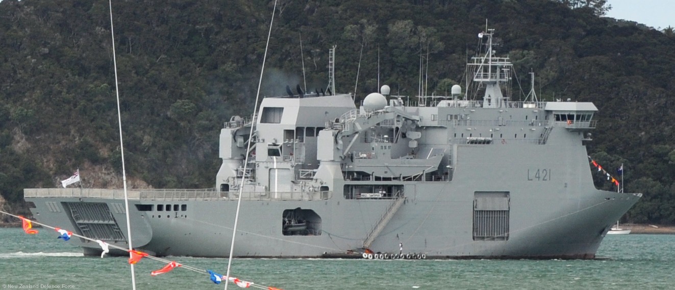 l-421 hmnzs canterbury amphibious multirole vessel mrv new zealand navy 17