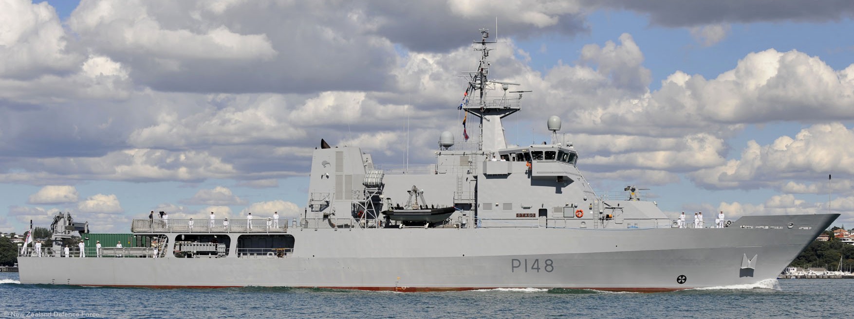 p-148 hmnzs otago protector class offshore patrol vessel opv royal new zealand navy 09