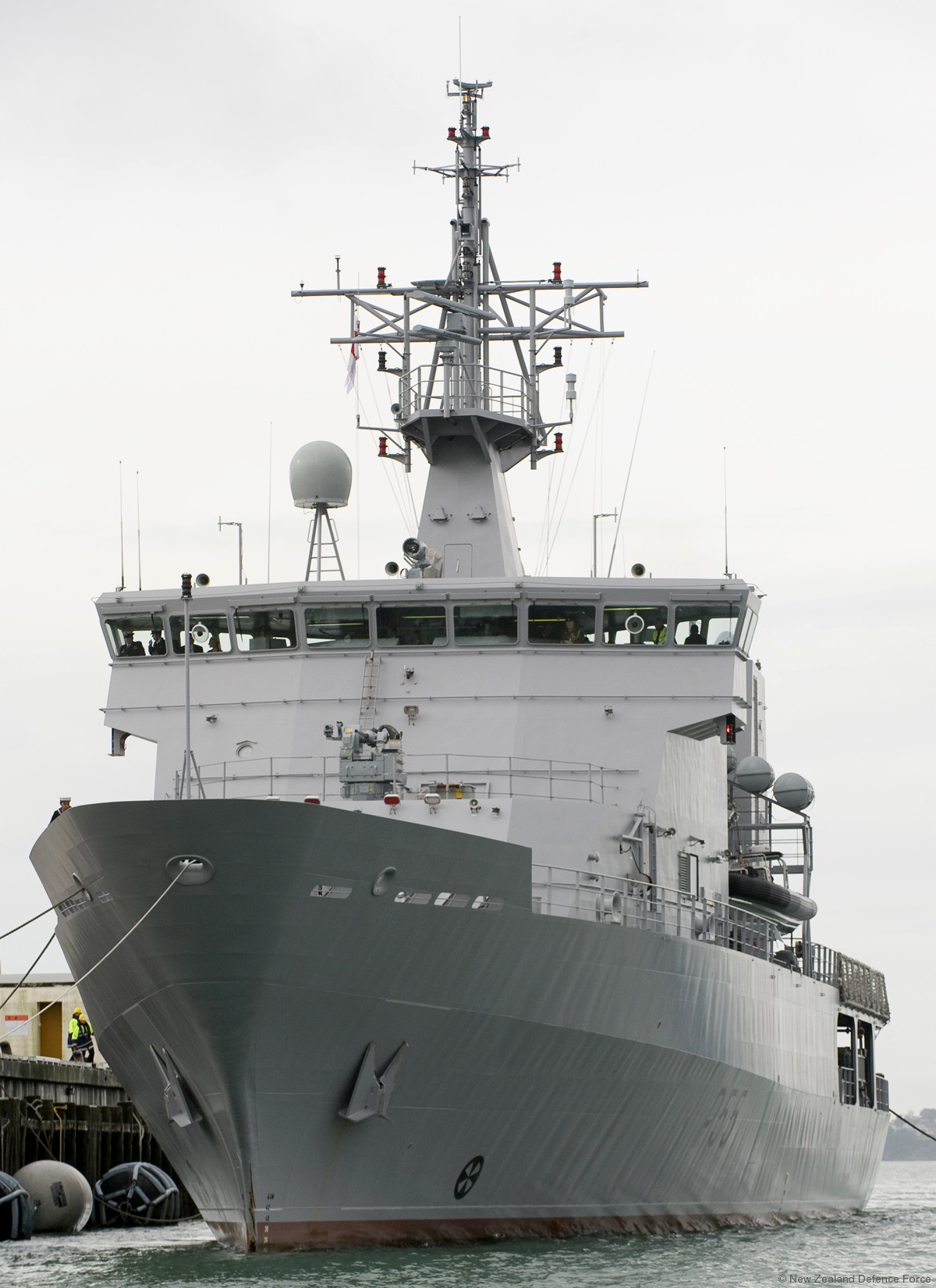 p-55 hmnzs wellington otago protector class offshore patrol vessel opv royal new zealand navy 09