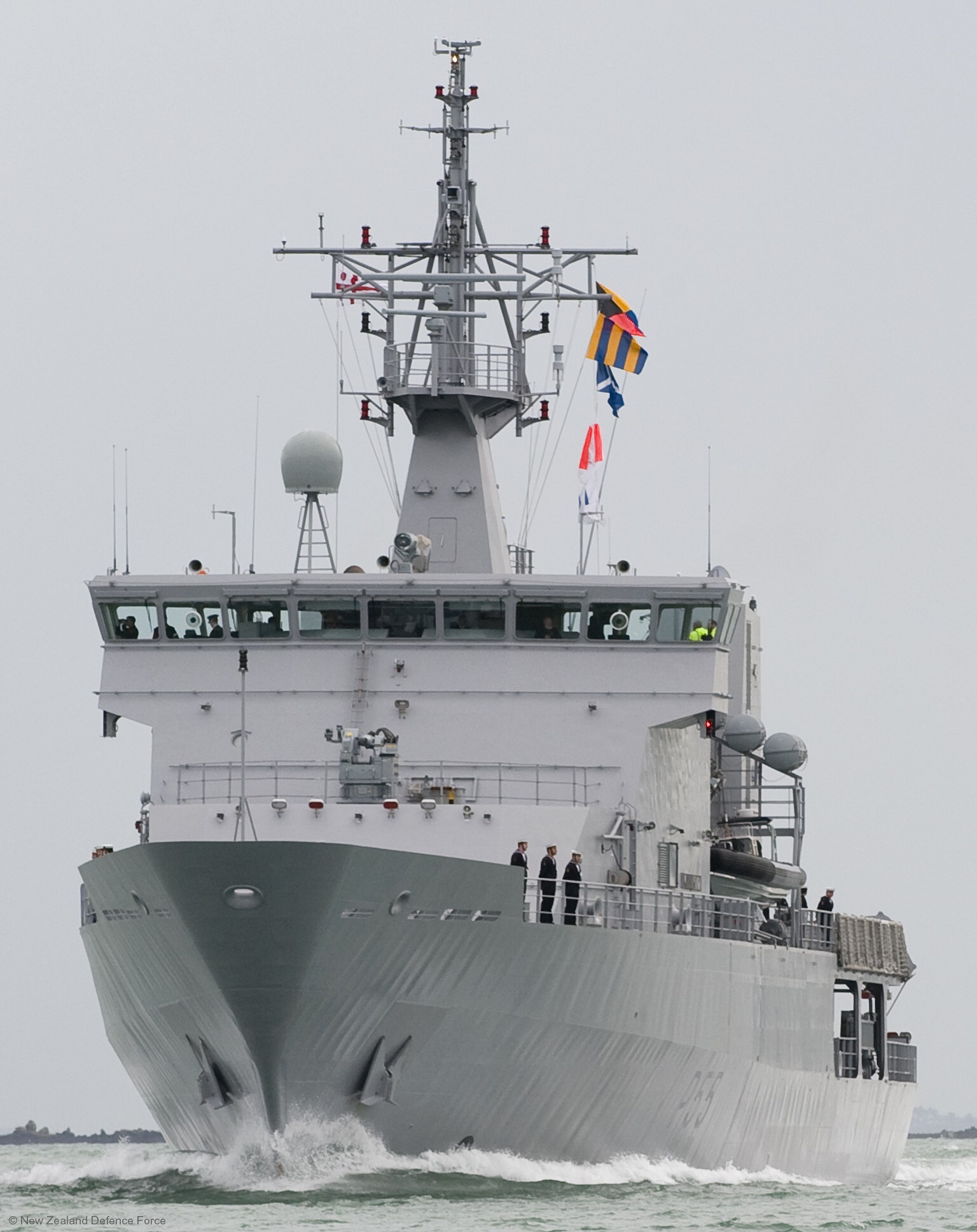 p-55 hmnzs wellington otago protector class offshore patrol vessel opv royal new zealand navy 15