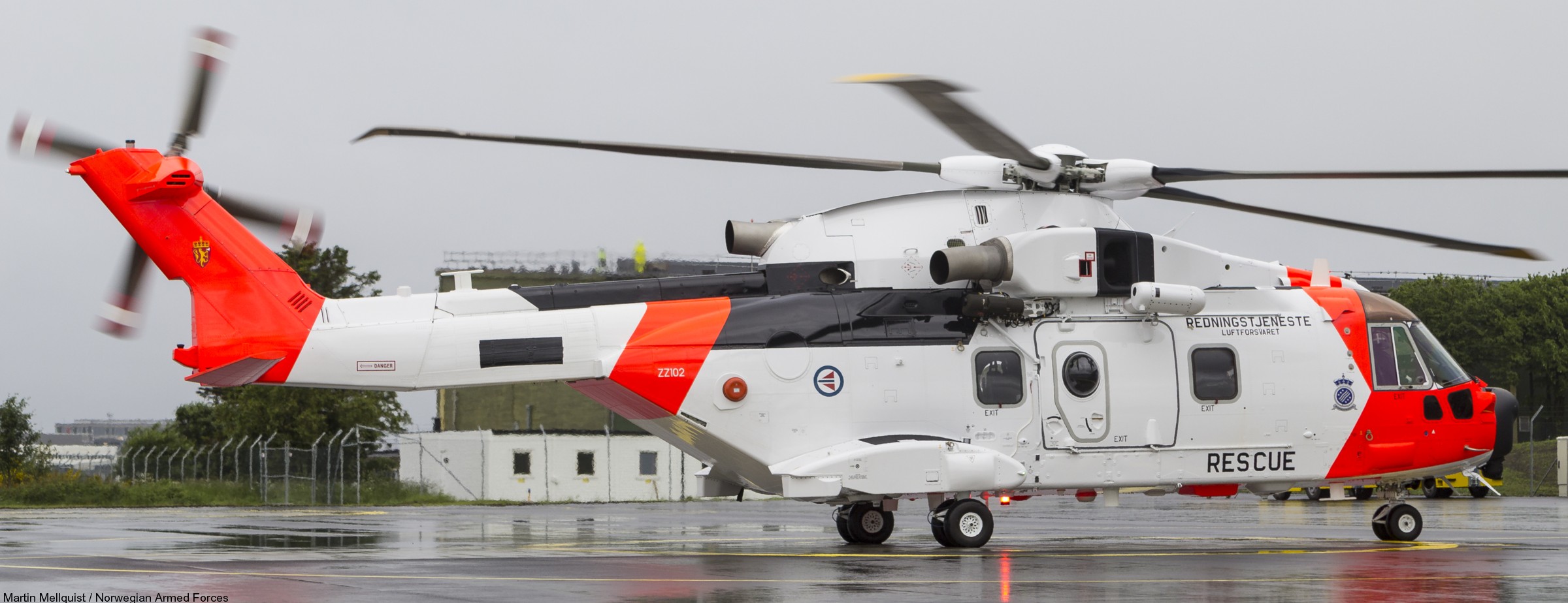 agusta westland aw101 rescue helicopter royal norwegian air force luftforsvaret sar queen sola air station 02