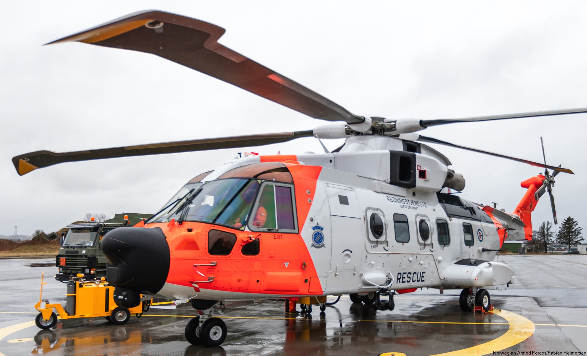 agusta westland aw101 rescue helicopter royal norwegian air force luftforsvaret sar queen 0279 04