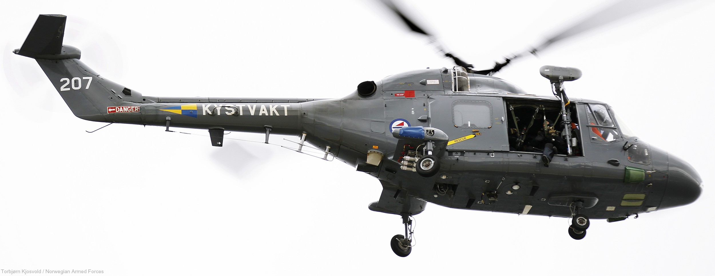 westland lynx mk 86 royal norwegian coast guard navy air force kystvakt 207 03