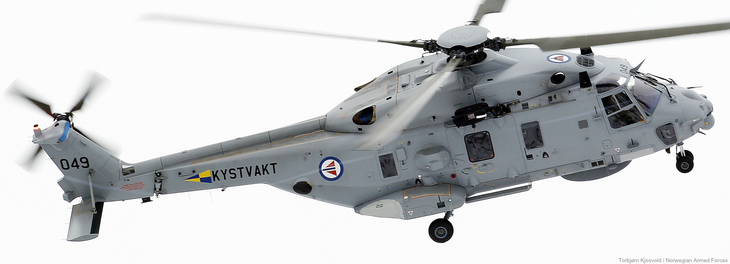 nh90 nfh asw helicopter royal norwegian coast guard navy air force kystvakt sjoforsvaret 049 04