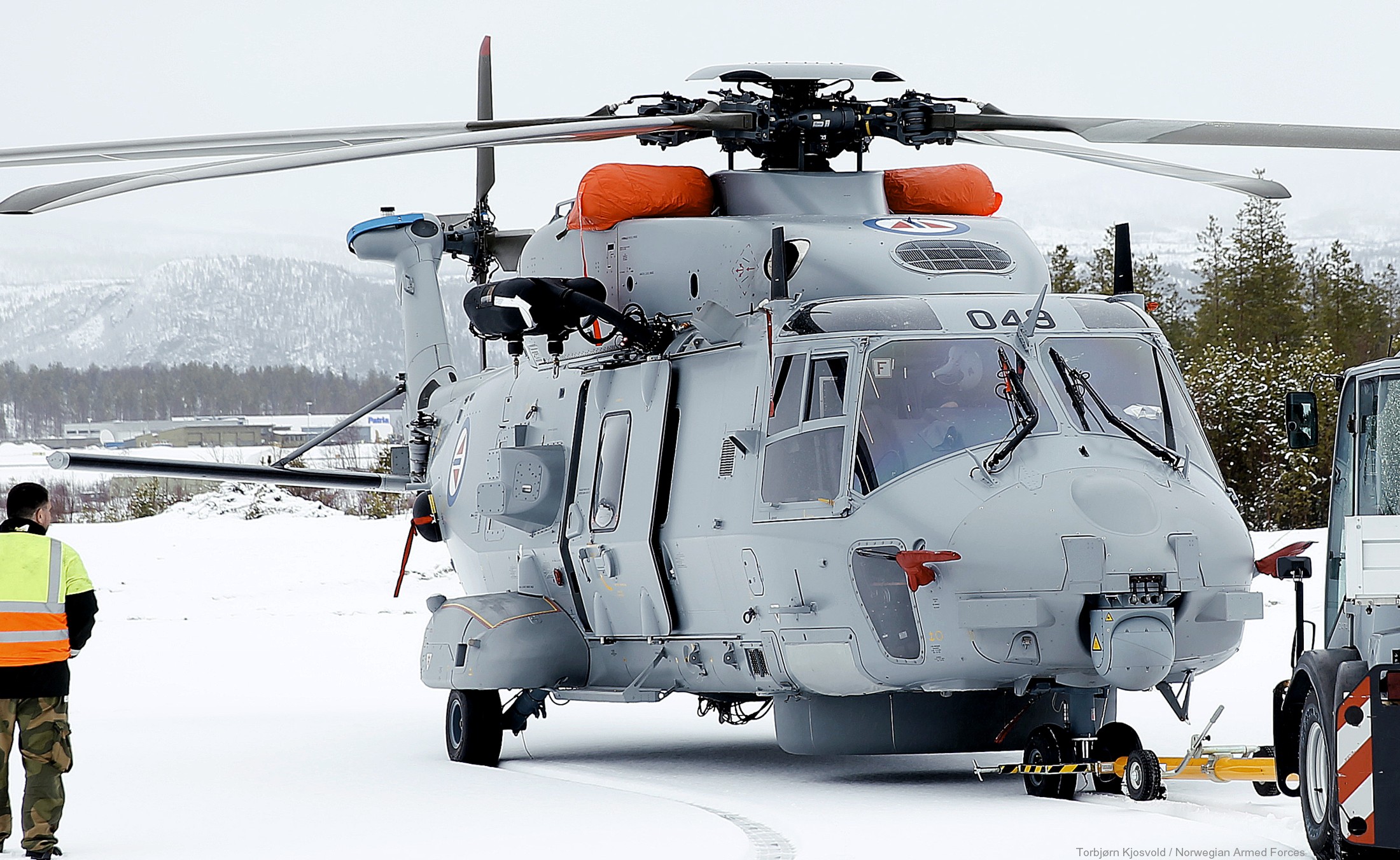 nh90 nfh asw helicopter royal norwegian coast guard navy air force kystvakt sjoforsvaret 049 09