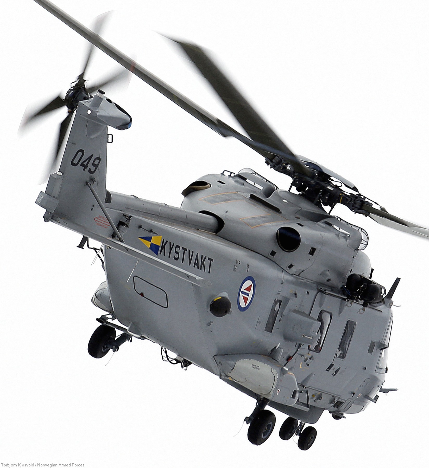 nh90 nfh asw helicopter royal norwegian coast guard navy air force kystvakt sjoforsvaret 049 13
