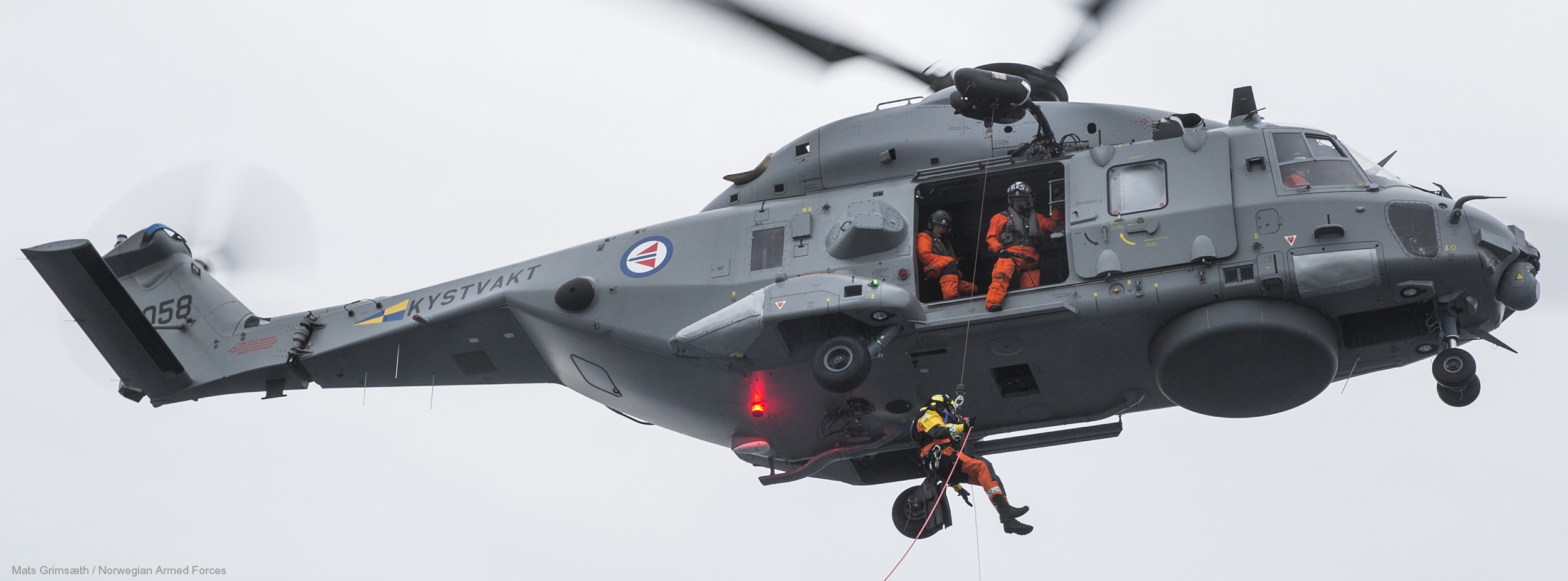 nh90 nfh asw helicopter royal norwegian coast guard navy air force kystvakt sjoforsvaret 058 04