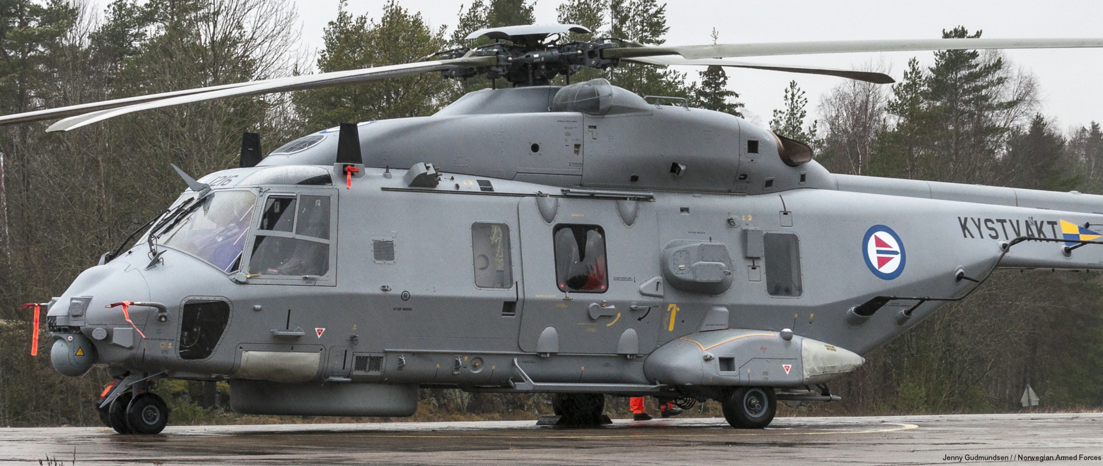nh90 nfh asw helicopter royal norwegian coast guard navy air force kystvakt sjoforsvaret 1216 02