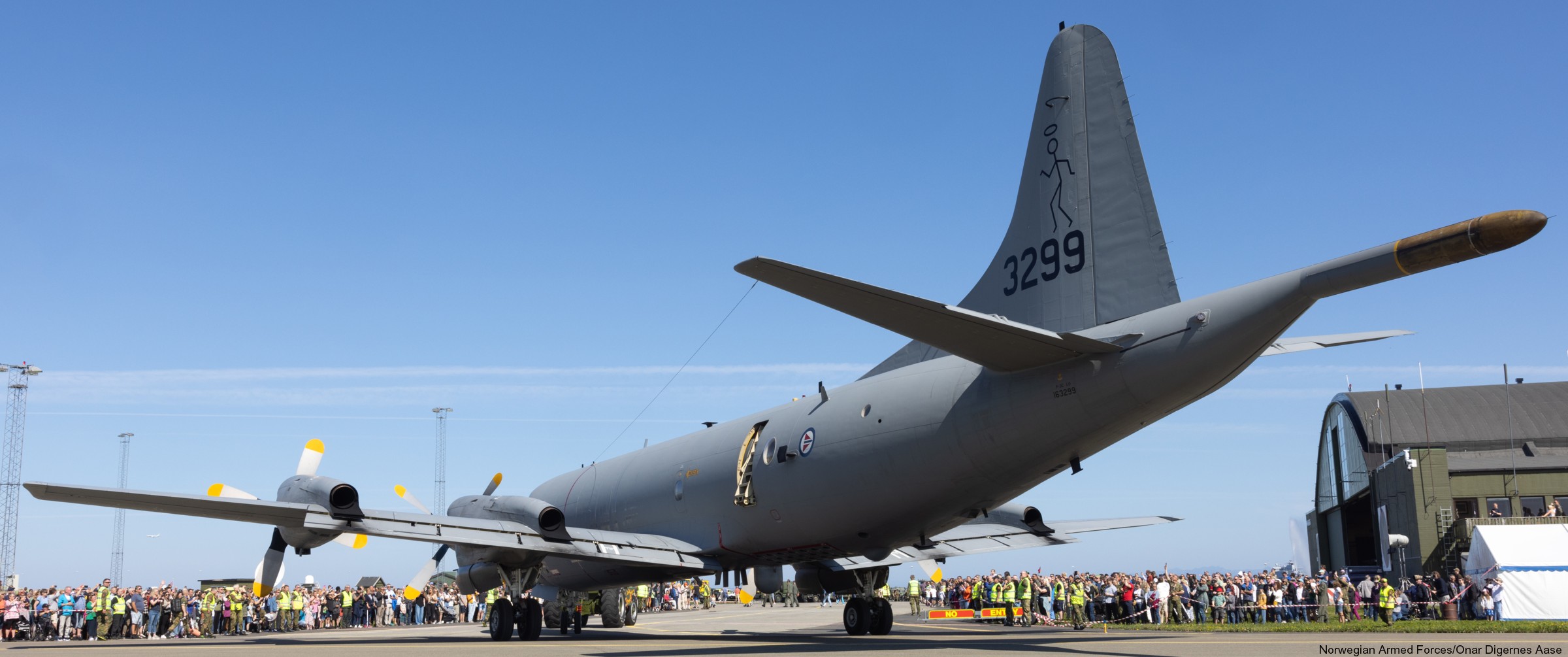 lockheed p-3c orion ulabrand 3299 patrol royal norwegian air force luftforsvaret 04