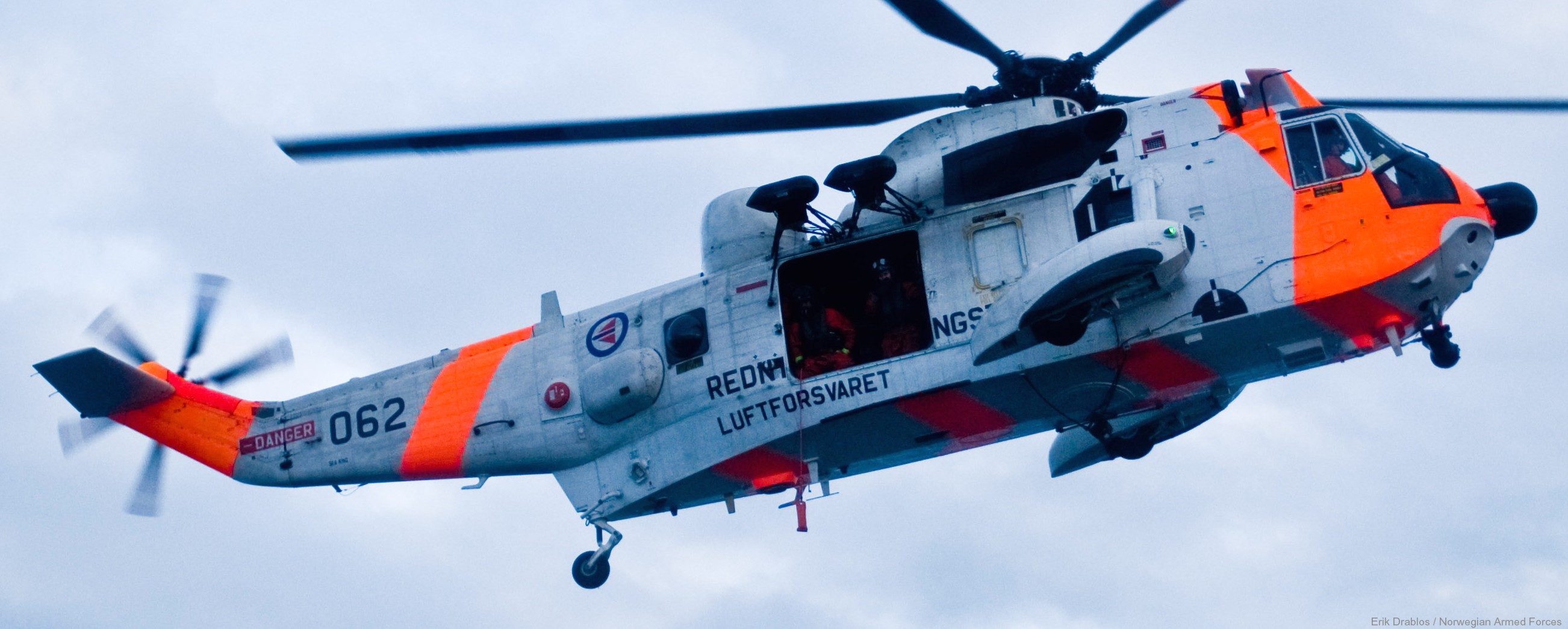 westland ws-61 sea king royal norwegian air force sar rescue 330 squadron skvadron luftforsvaret 062 12