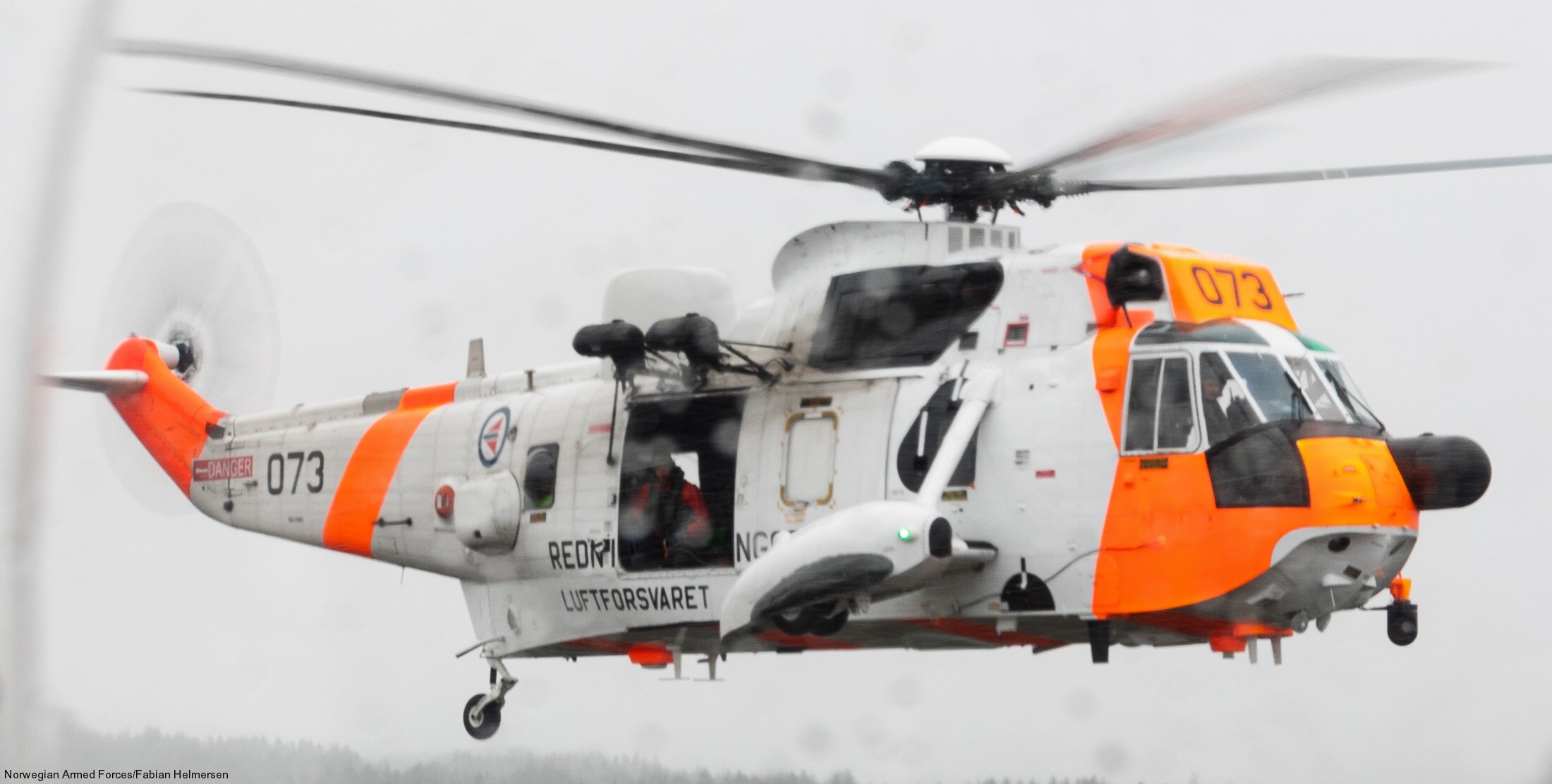 westland ws-61 sea king royal norwegian air force sar rescue 330 squadron skvadron luftforsvaret 073 07
