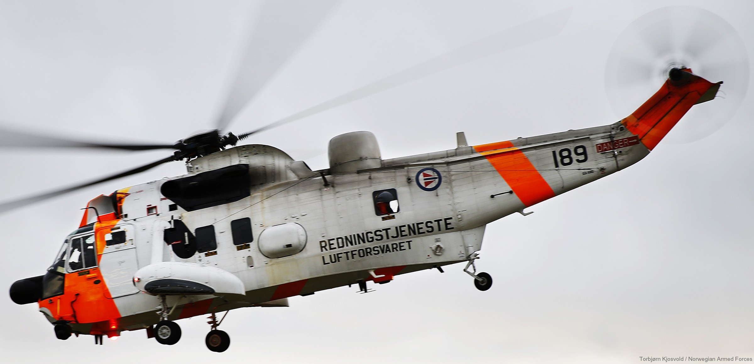 westland ws-61 sea king royal norwegian air force sar rescue 330 squadron skvadron luftforsvaret 189 03