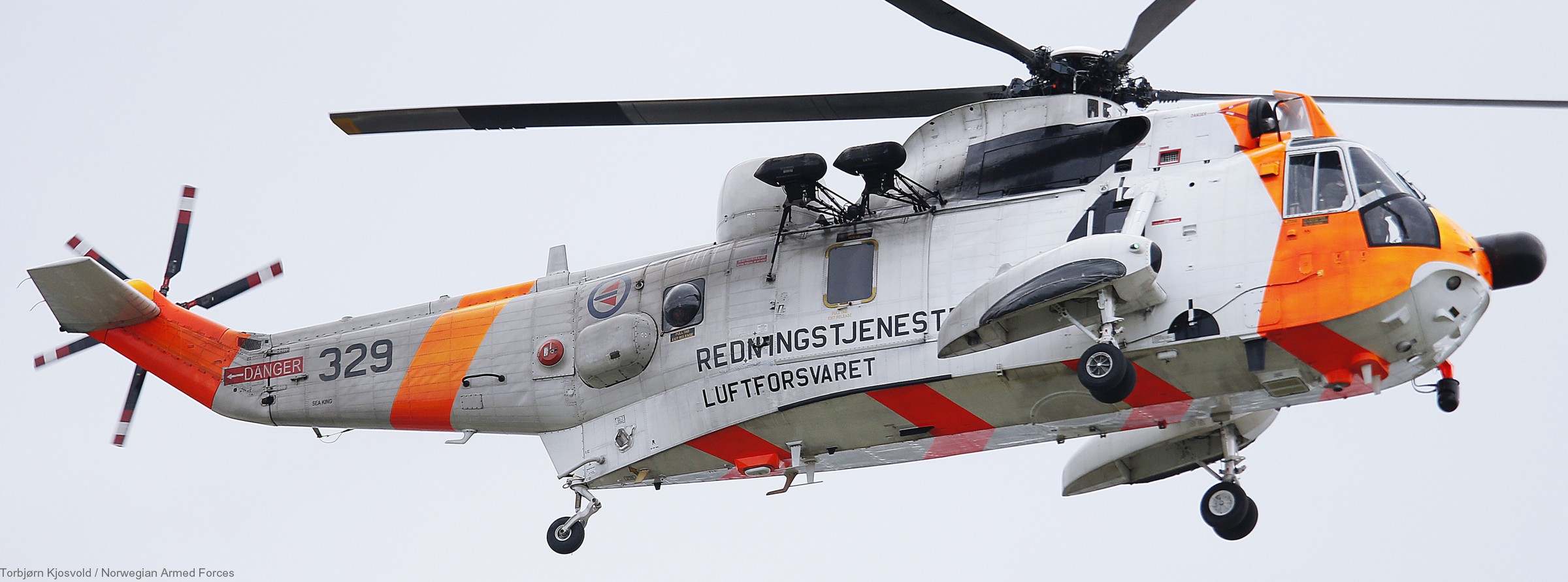 westland ws-61 sea king royal norwegian air force sar rescue 330 squadron skvadron luftforsvaret 329 03