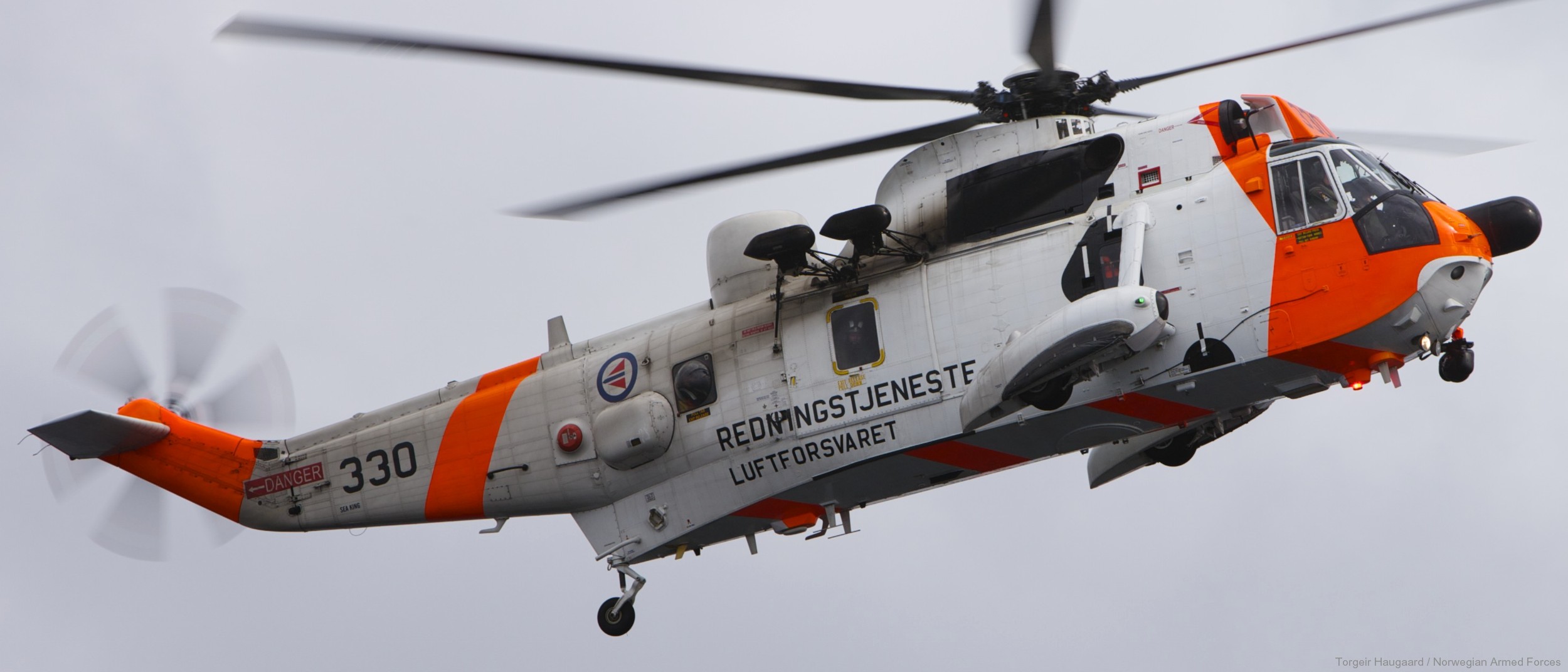 westland ws-61 sea king royal norwegian air force sar rescue 330 squadron skvadron luftforsvaret 02