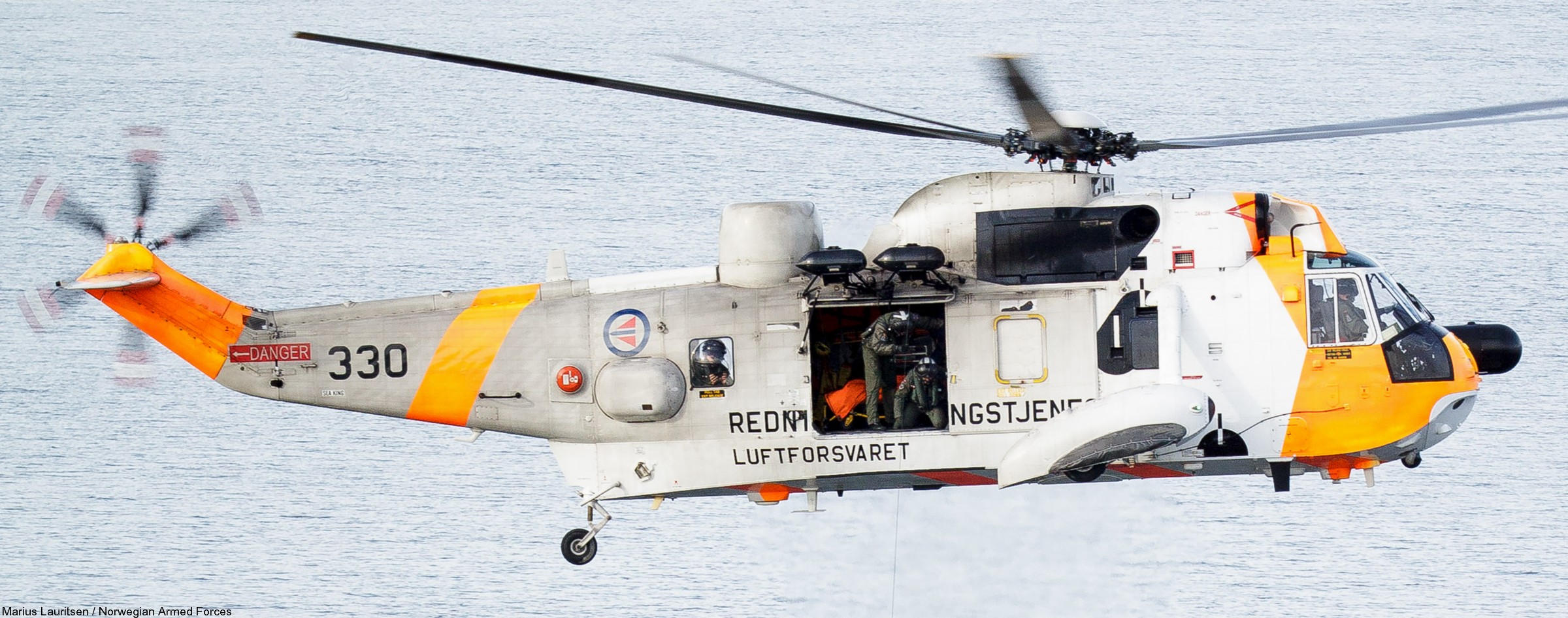 westland ws-61 sea king royal norwegian air force sar rescue 330 squadron skvadron luftforsvaret 04