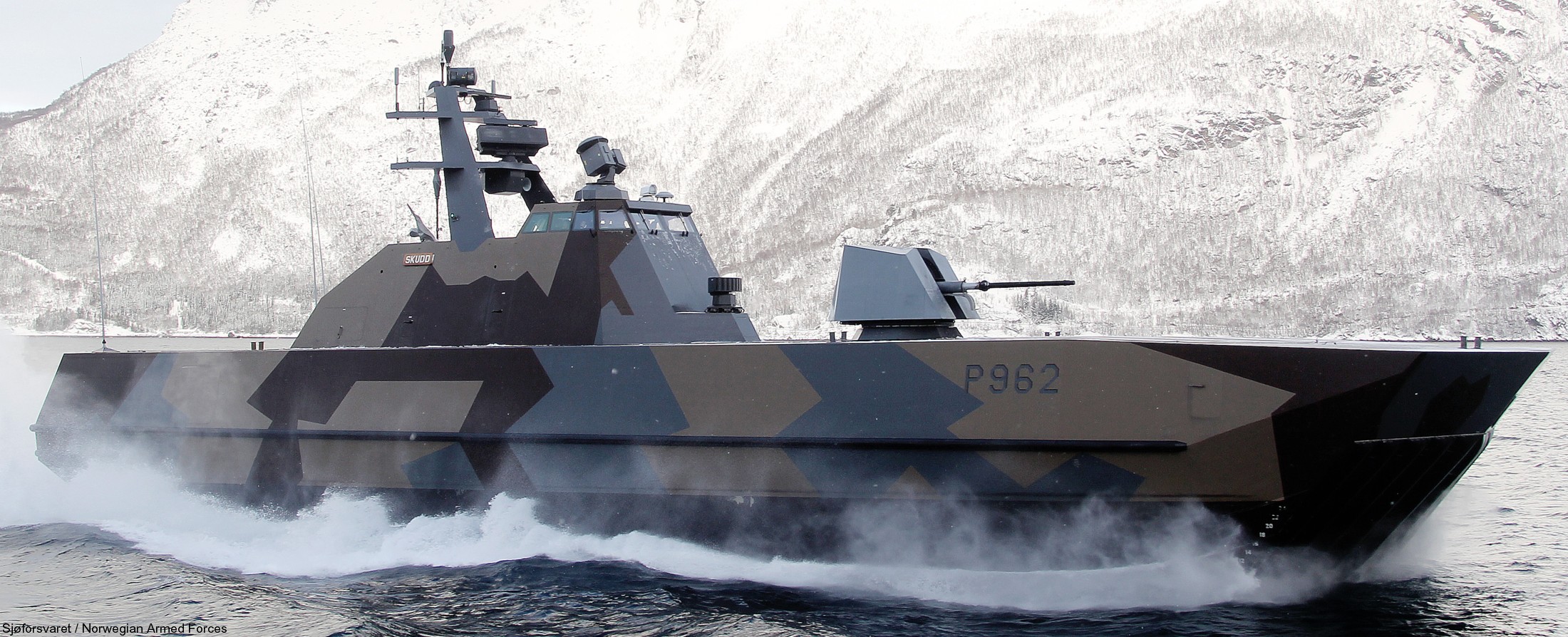 p-962 skudd knm hnoms skjold class corvette royal norwegian navy sjoforsvaret 09