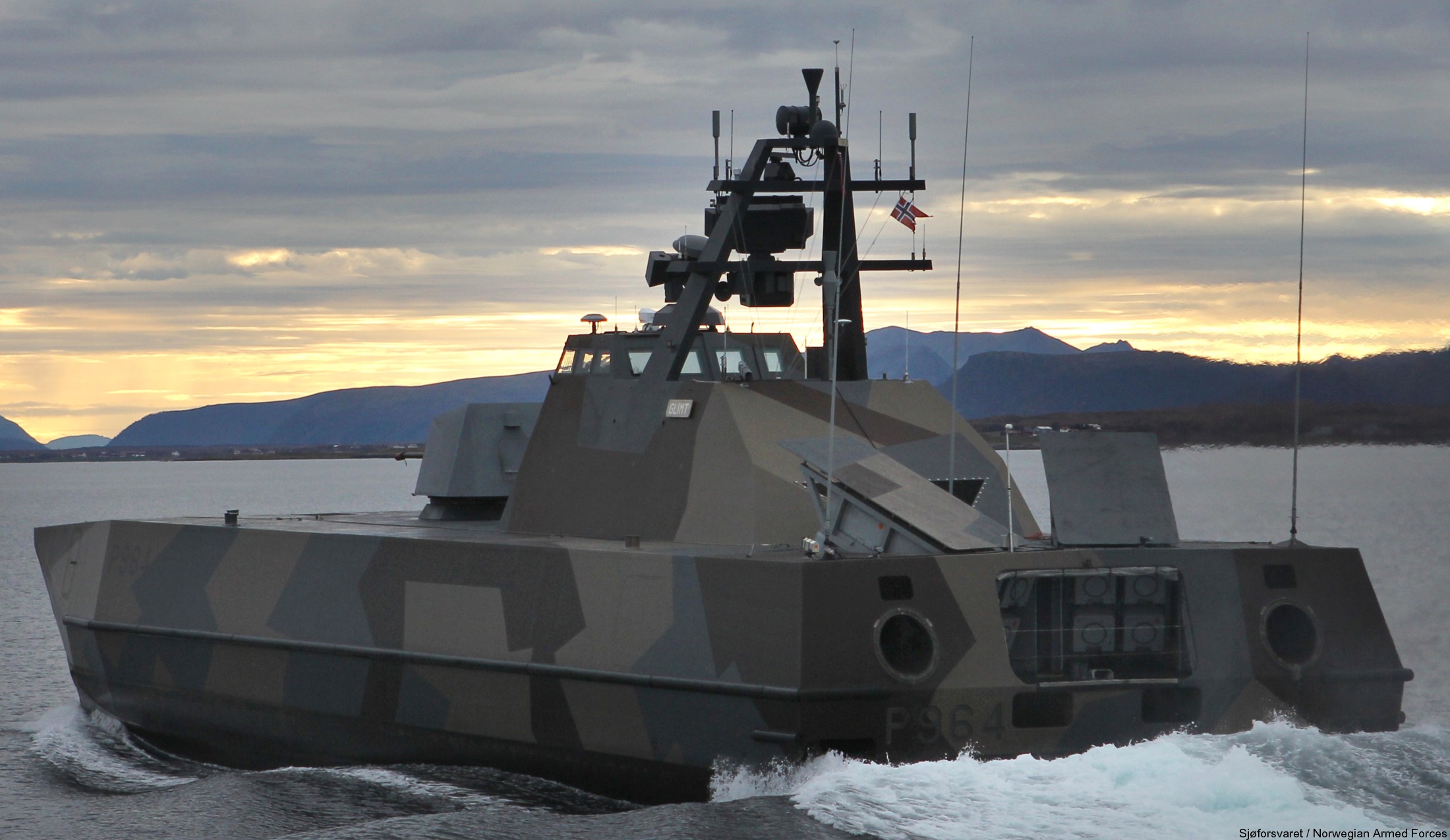 p-964 glimt knm hnoms skjold class corvette royal norwegian navy sjoforsvaret 09