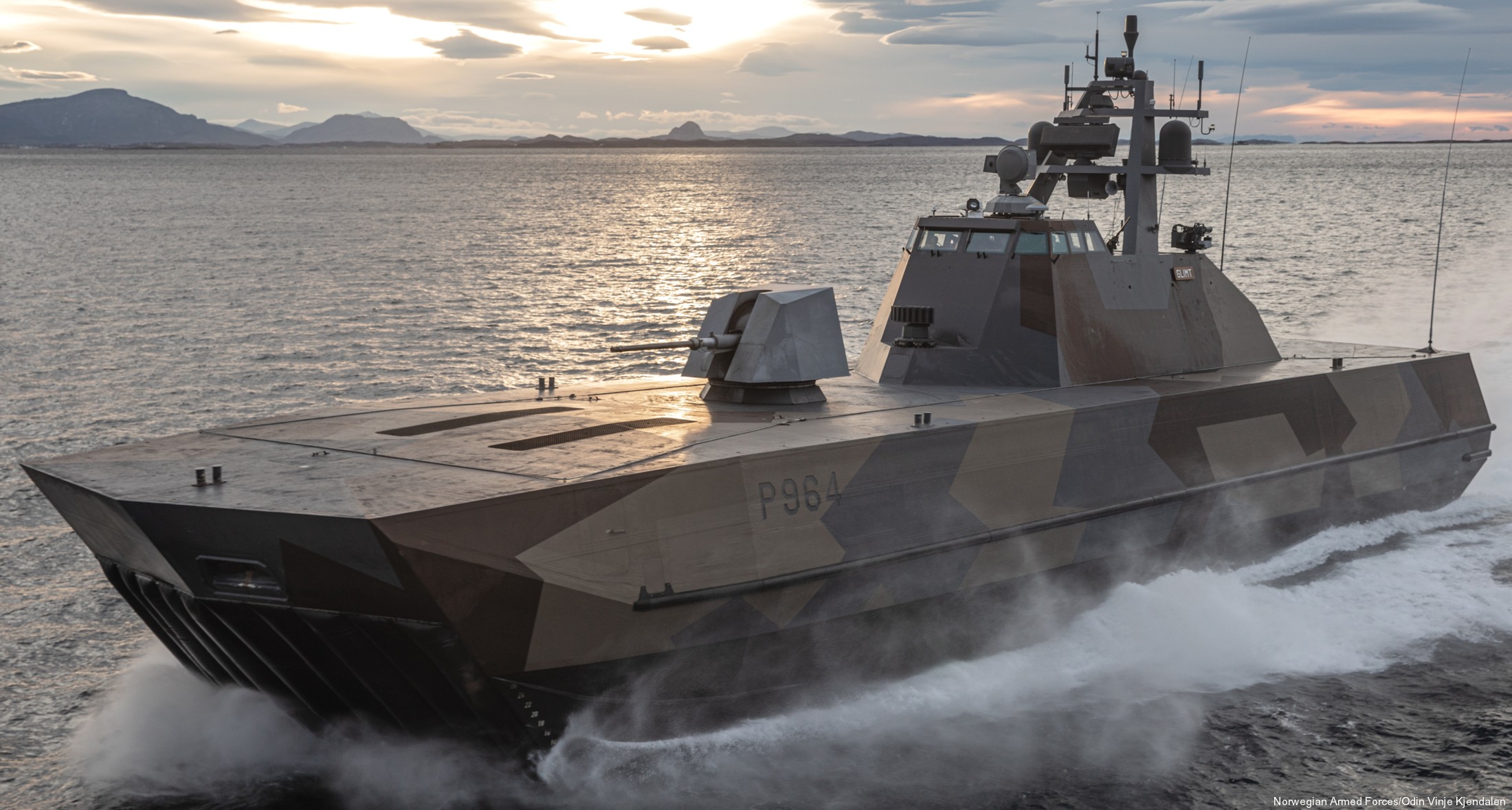 p-964 glimt knm hnoms skjold class corvette royal norwegian navy sjoforsvaret 12