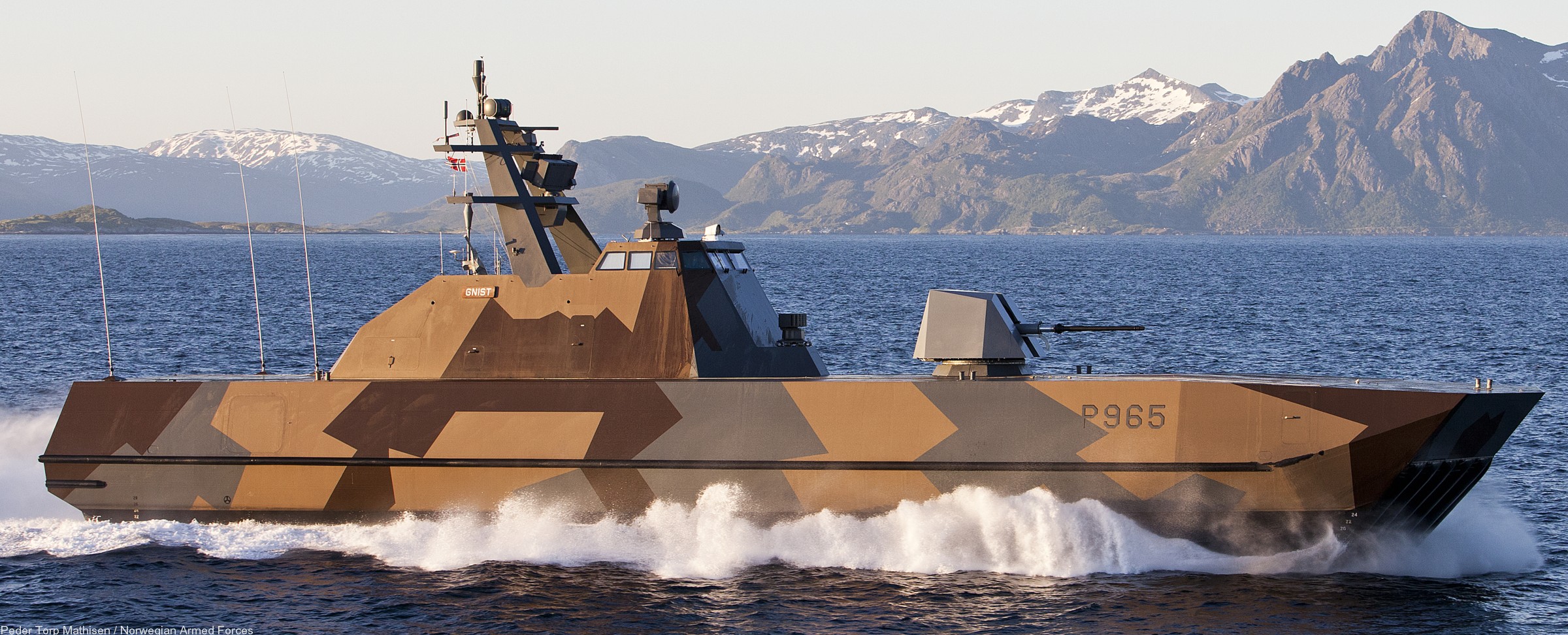 skjold class corvette hnoms knm royal norwegian navy sjoforsvaret storm skudd steil glimt gnist umoe mandal 02x