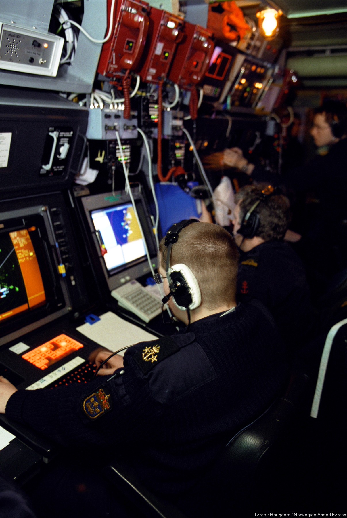 oslo class frigate royal norwegian navy sjoforsvaret combat information center cic 14