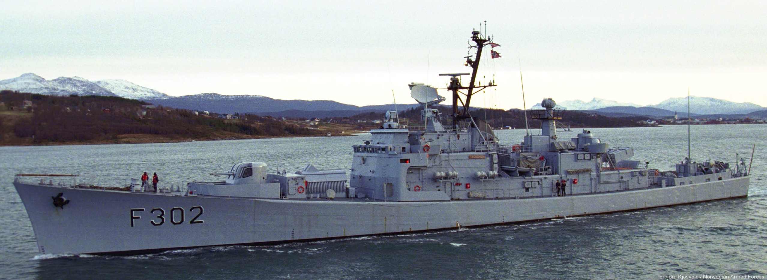 f-302 hnoms trondheim knm oslo class frigate royal norwegian navy sjoforsvaret 04