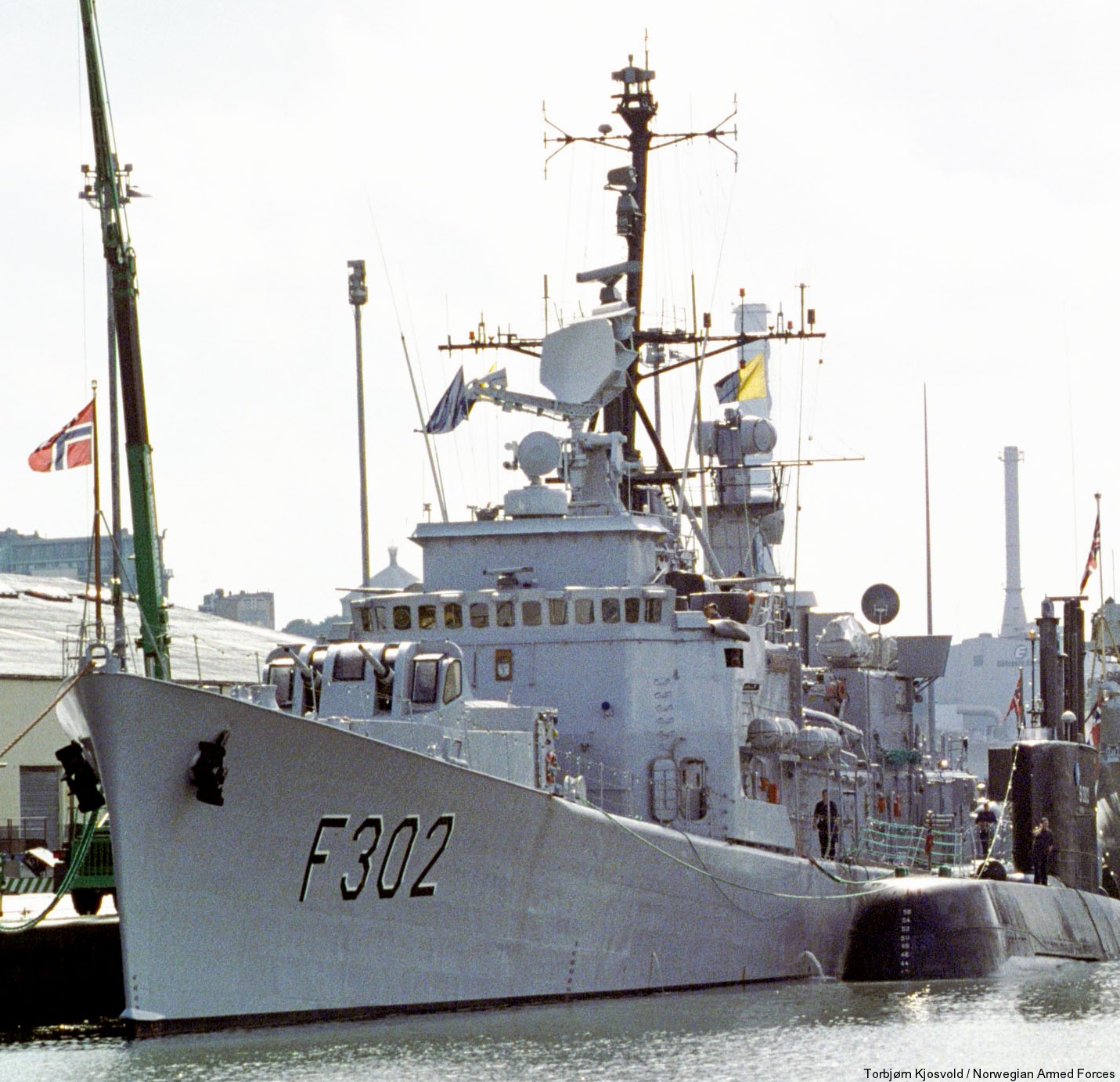 f-302 hnoms trondheim knm oslo class frigate royal norwegian navy sjoforsvaret 05
