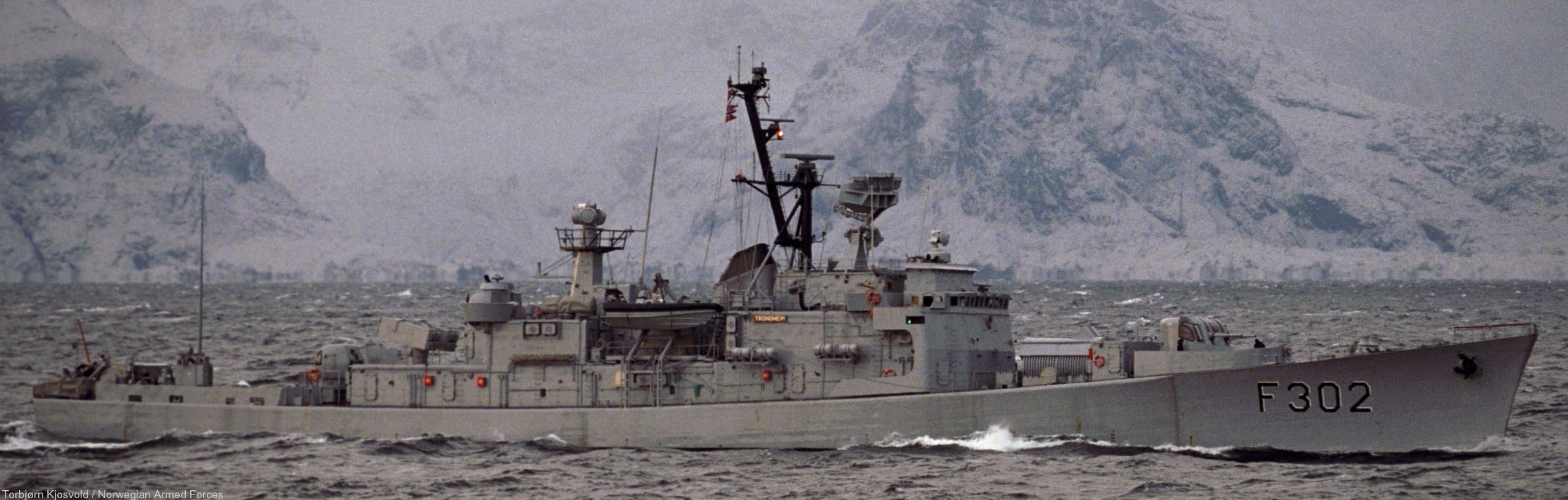 f-302 hnoms trondheim knm oslo class frigate royal norwegian navy sjoforsvaret 11