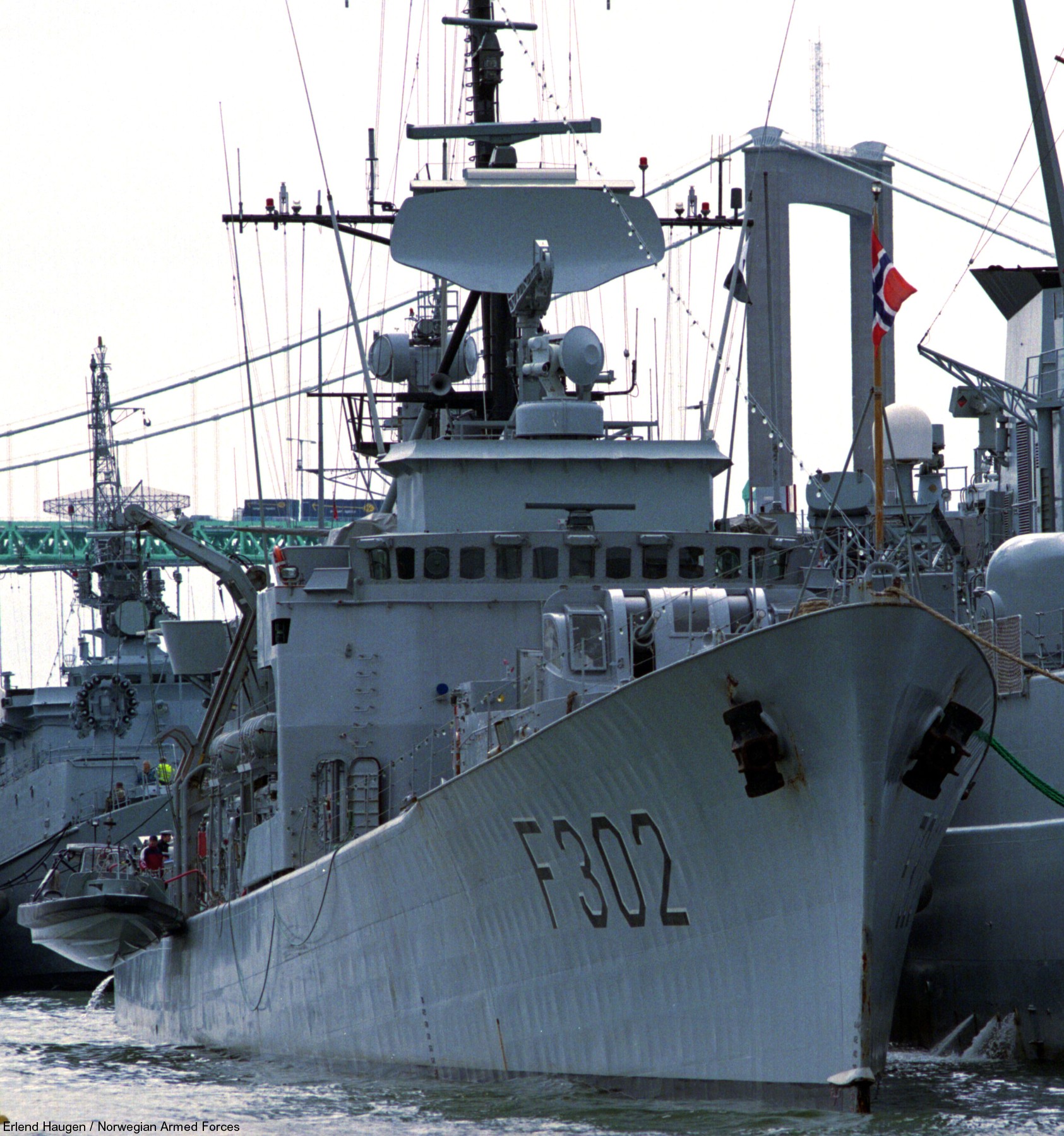 f-302 hnoms trondheim knm oslo class frigate royal norwegian navy sjoforsvaret 18