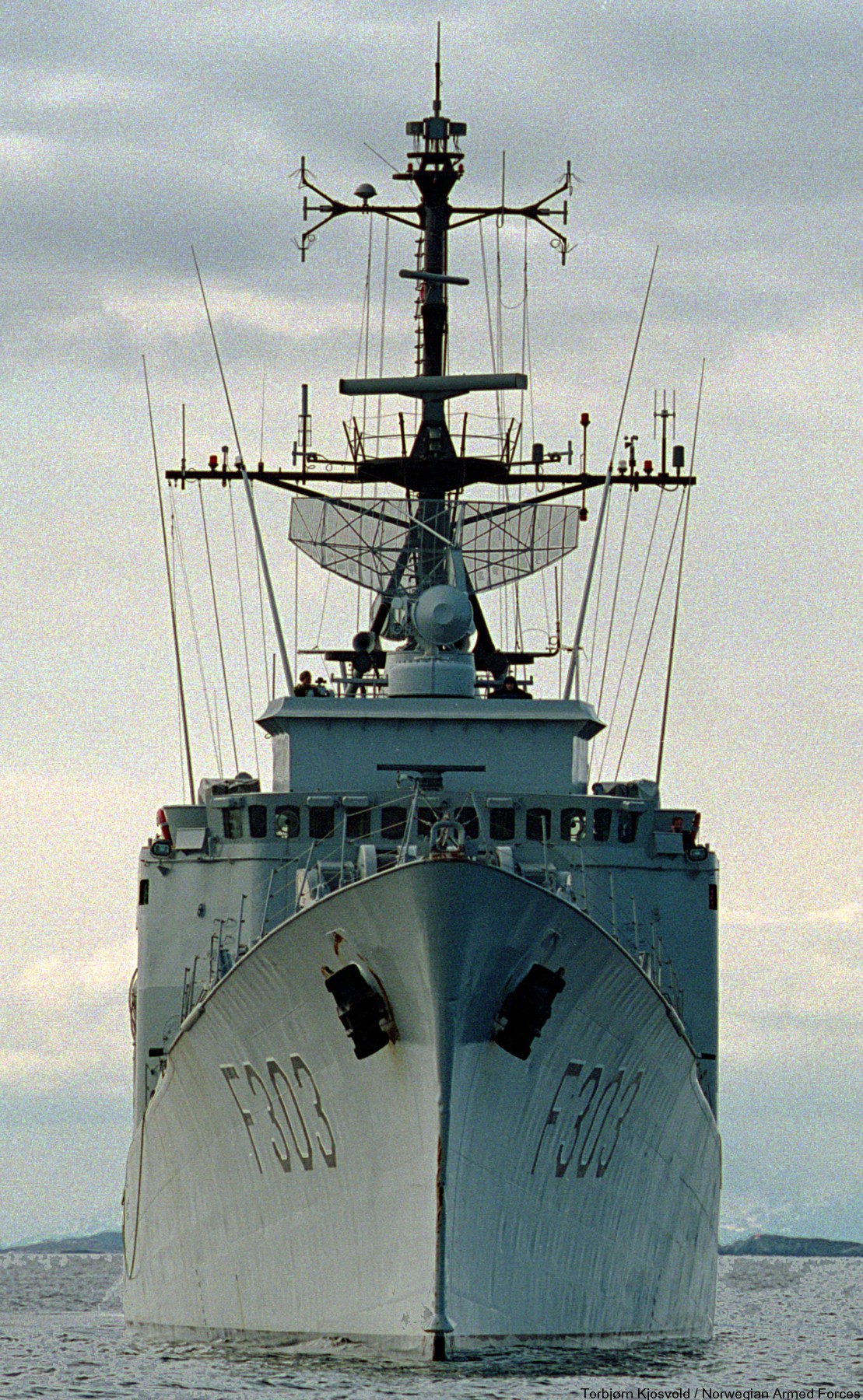 f-303 hnoms stavanger knm oslo class frigate royal norwegian navy sjoforsvaret 05