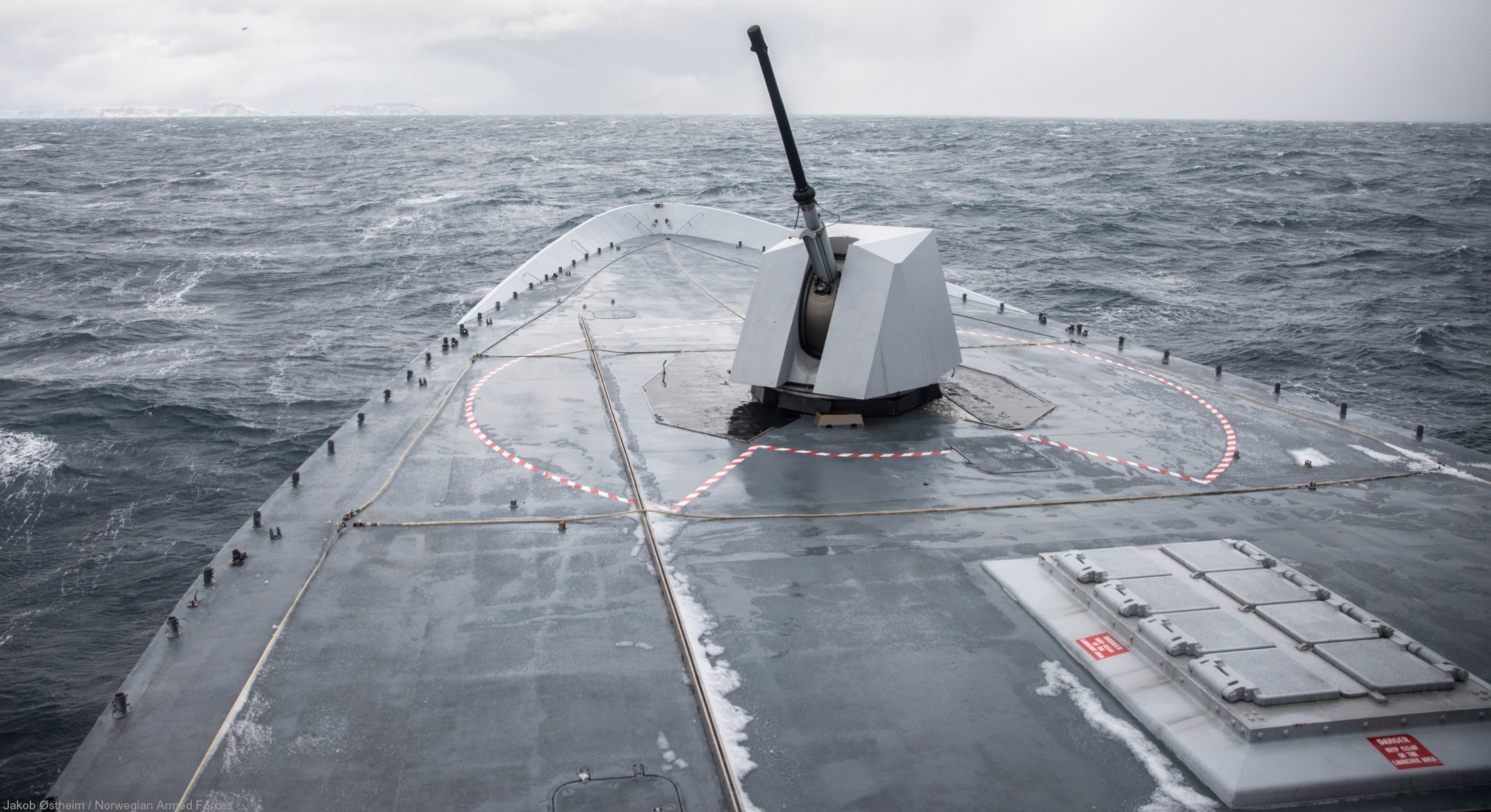 f-310 fridtjof nansen hnoms knm frigate royal norwegian navy sjoforsvaret 37 oto melara 76/62 super rapid gun