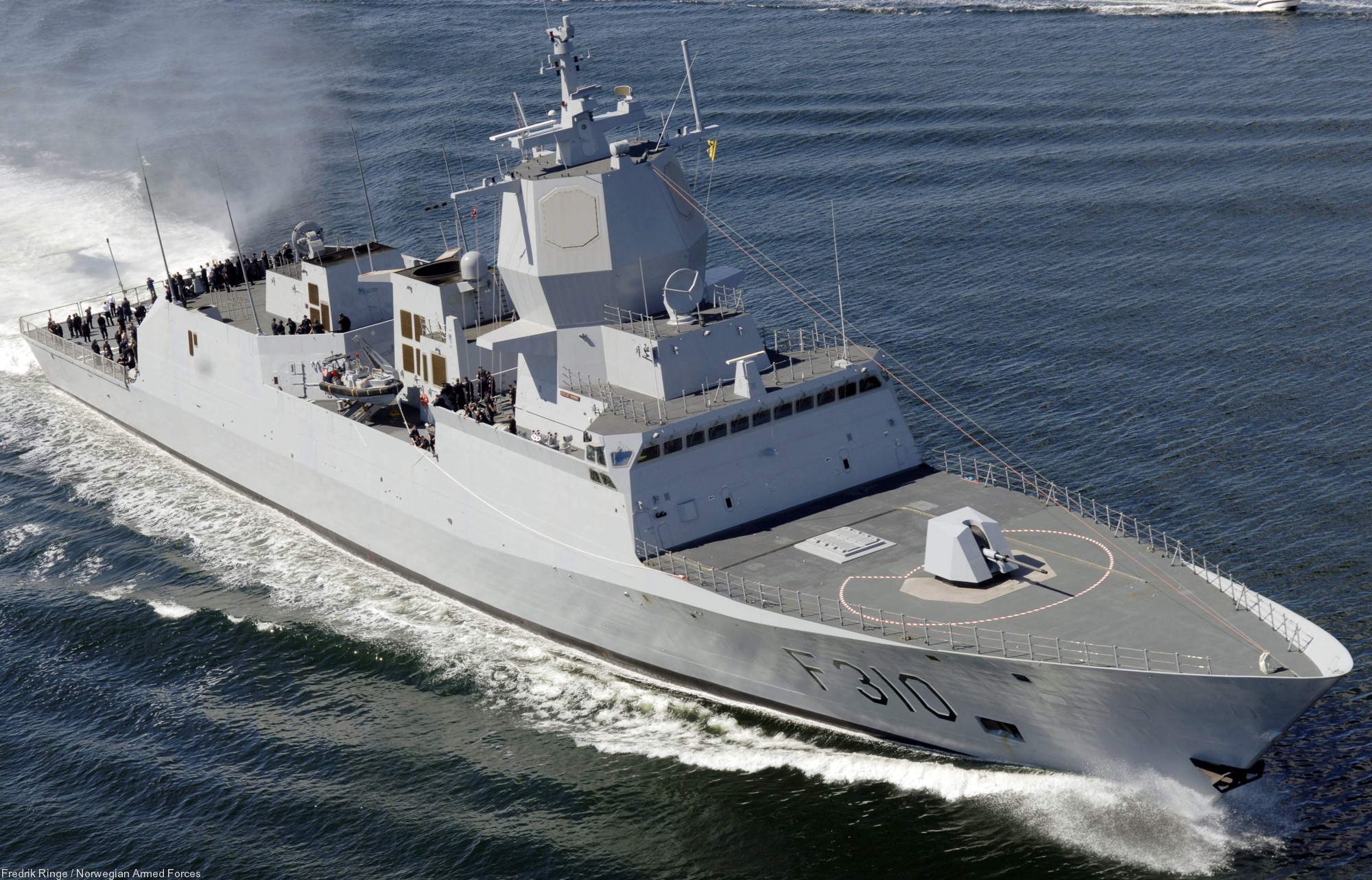 f-310 fridtjof nansen hnoms knm frigate royal norwegian navy sjoforsvaret 64