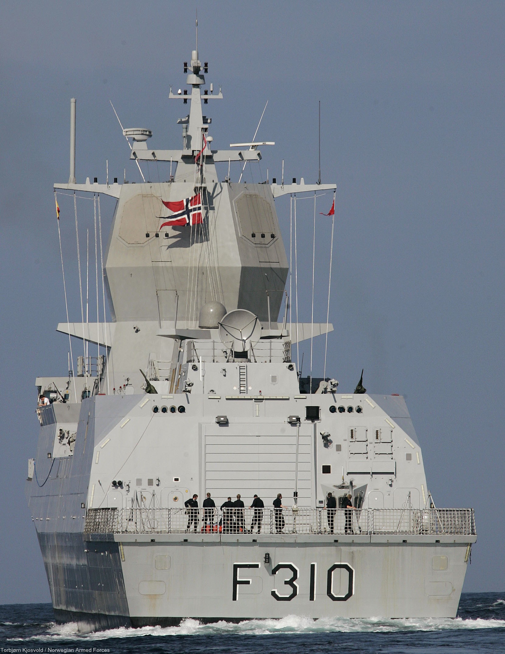 f-310 fridtjof nansen hnoms knm frigate royal norwegian navy sjoforsvaret 70