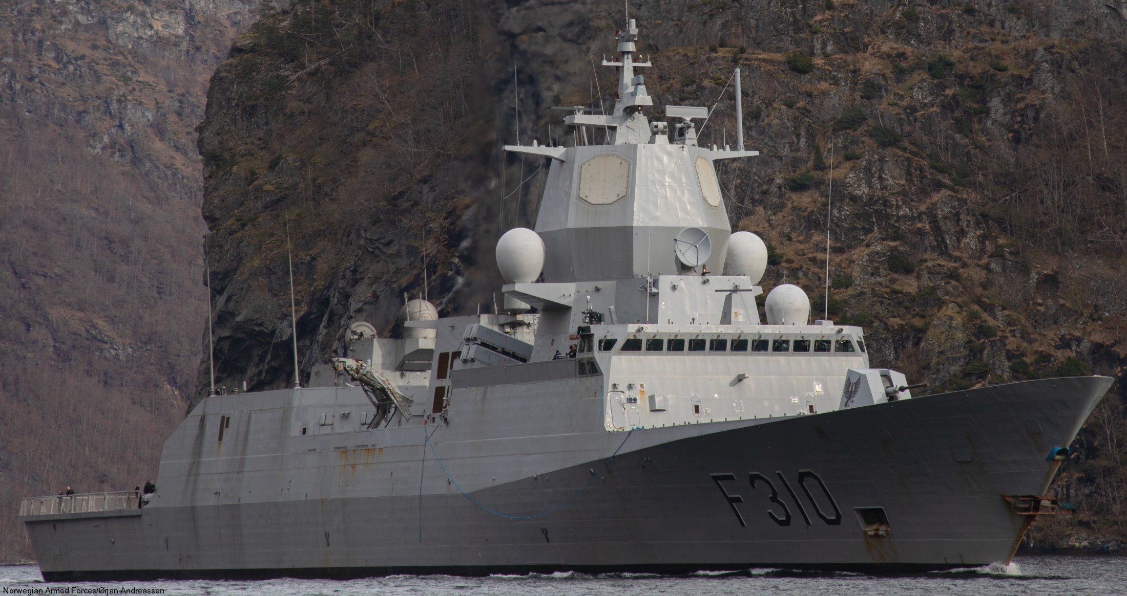 f-310 fridtjof nansen hnoms knm frigate royal norwegian navy sjoforsvaret 82