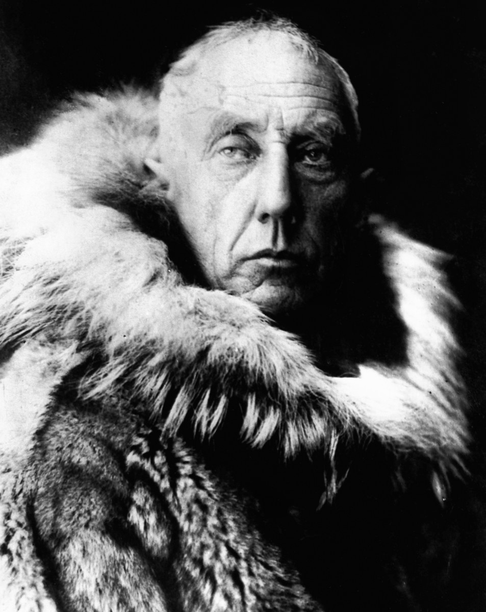 roald amundsen explorer south north pole norway