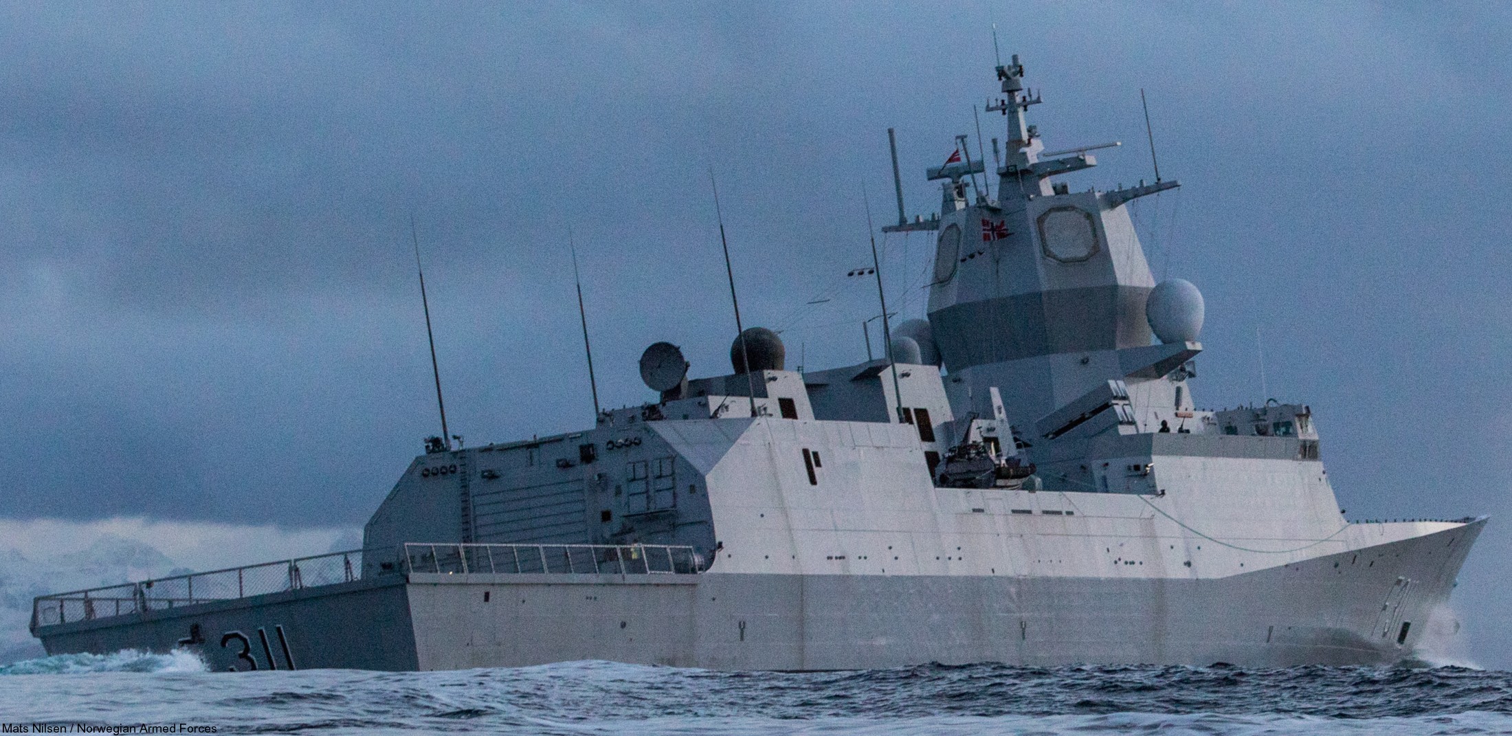 f-311 hnoms roald amundsen knm nansen class frigate royal norwegian navy sjoforsvaret 19