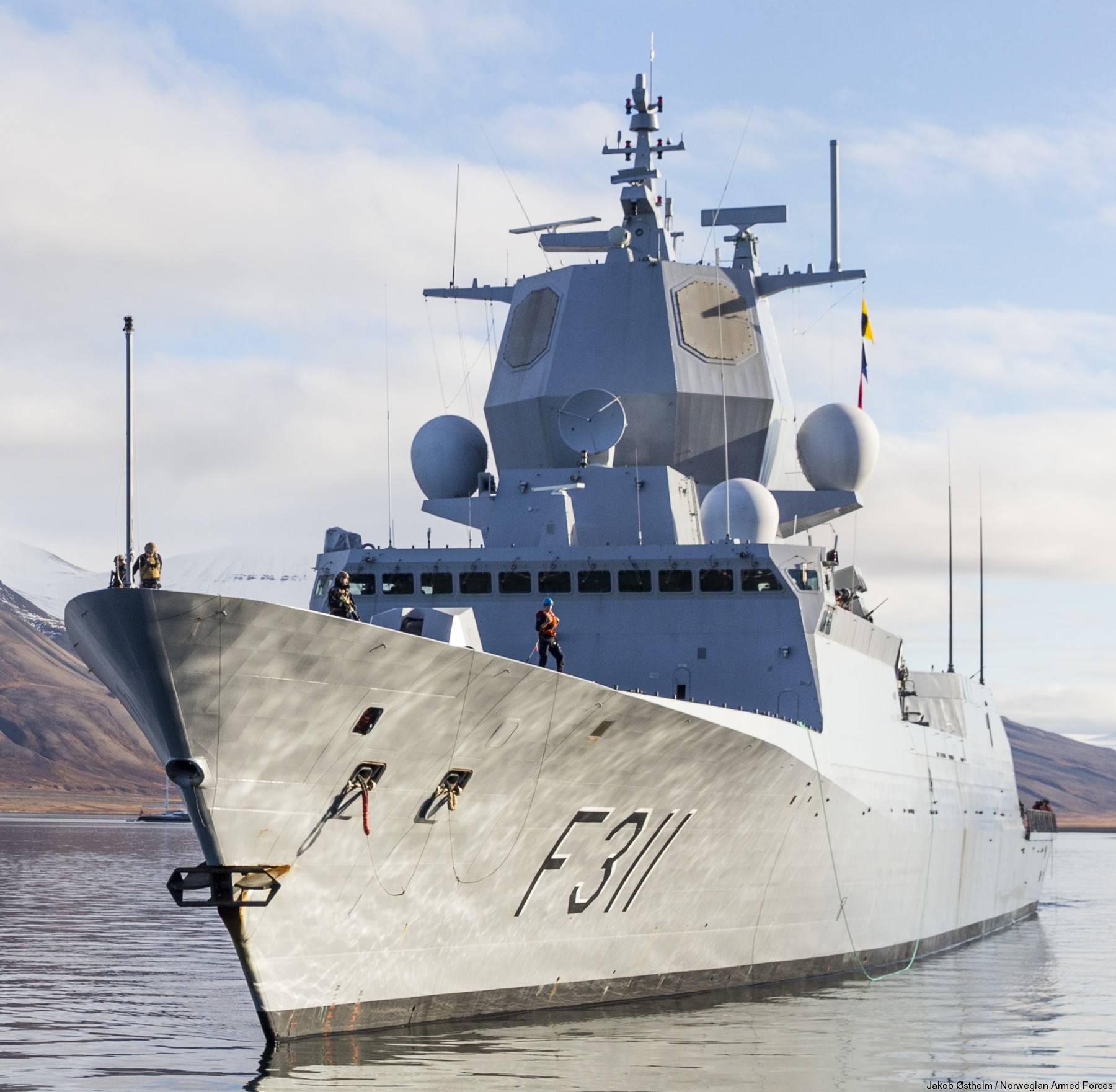 f-311 hnoms roald amundsen knm nansen class frigate royal norwegian navy sjoforsvaret 38