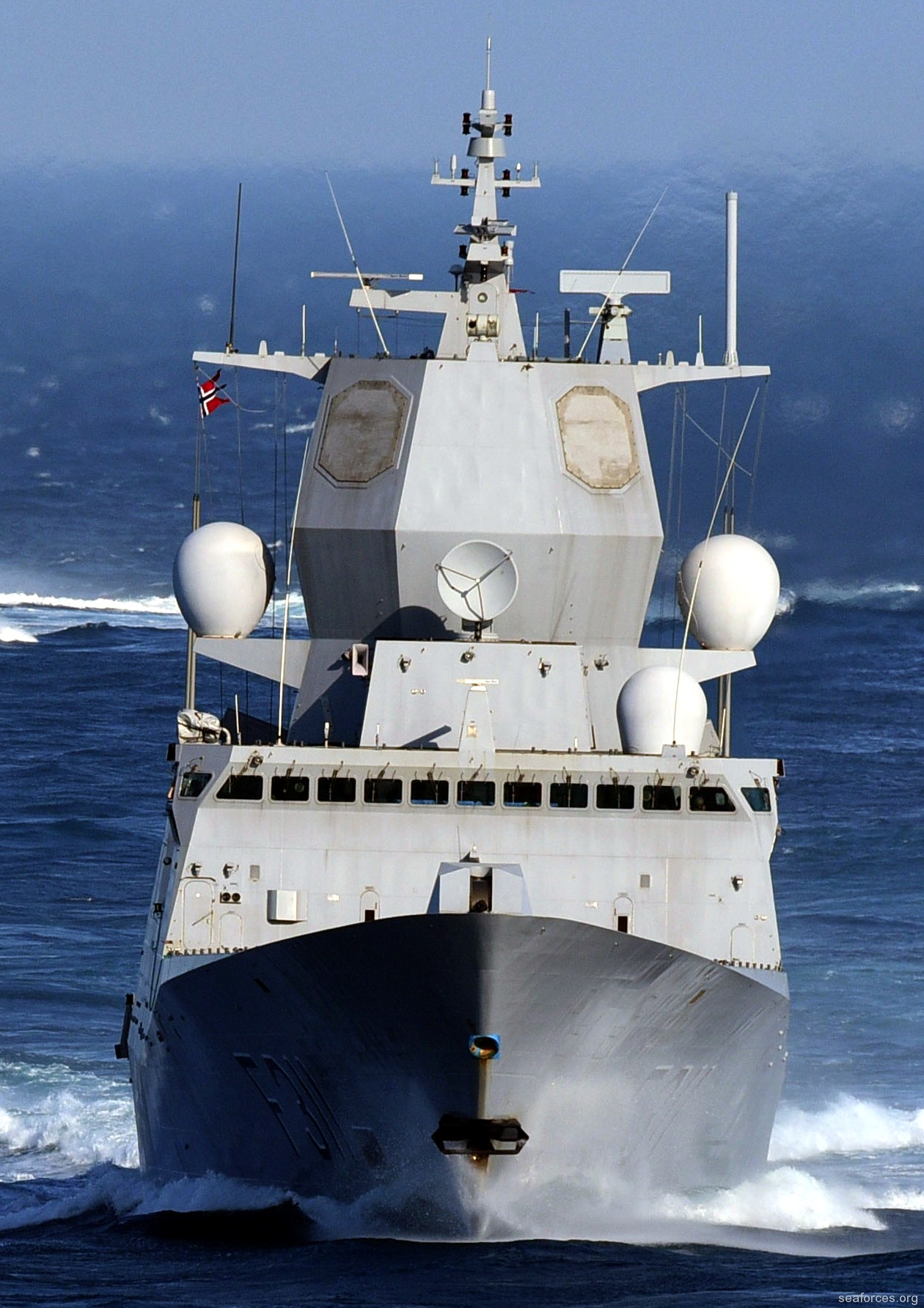 f-311 hnoms roald amundsen knm nansen class frigate royal norwegian navy sjoforsvaret 67 an/spy-1f radar