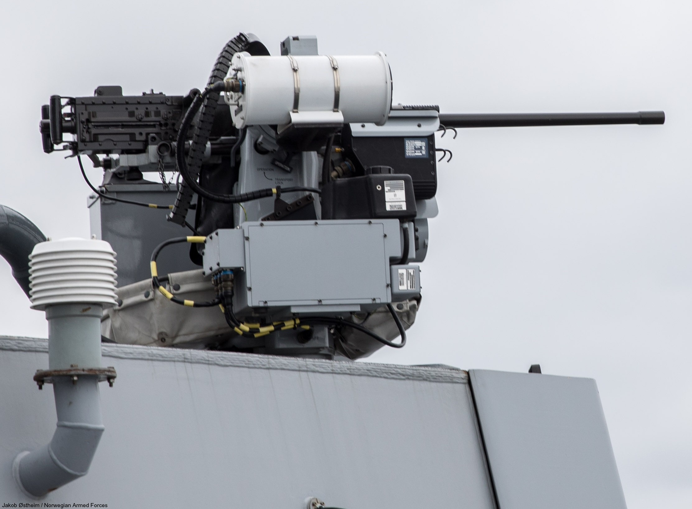 f-312 otto sverdrup hnoms knm fridtjof nansen class frigate royal norwegian navy 07 kongsberg defence seaprotector machine gun system