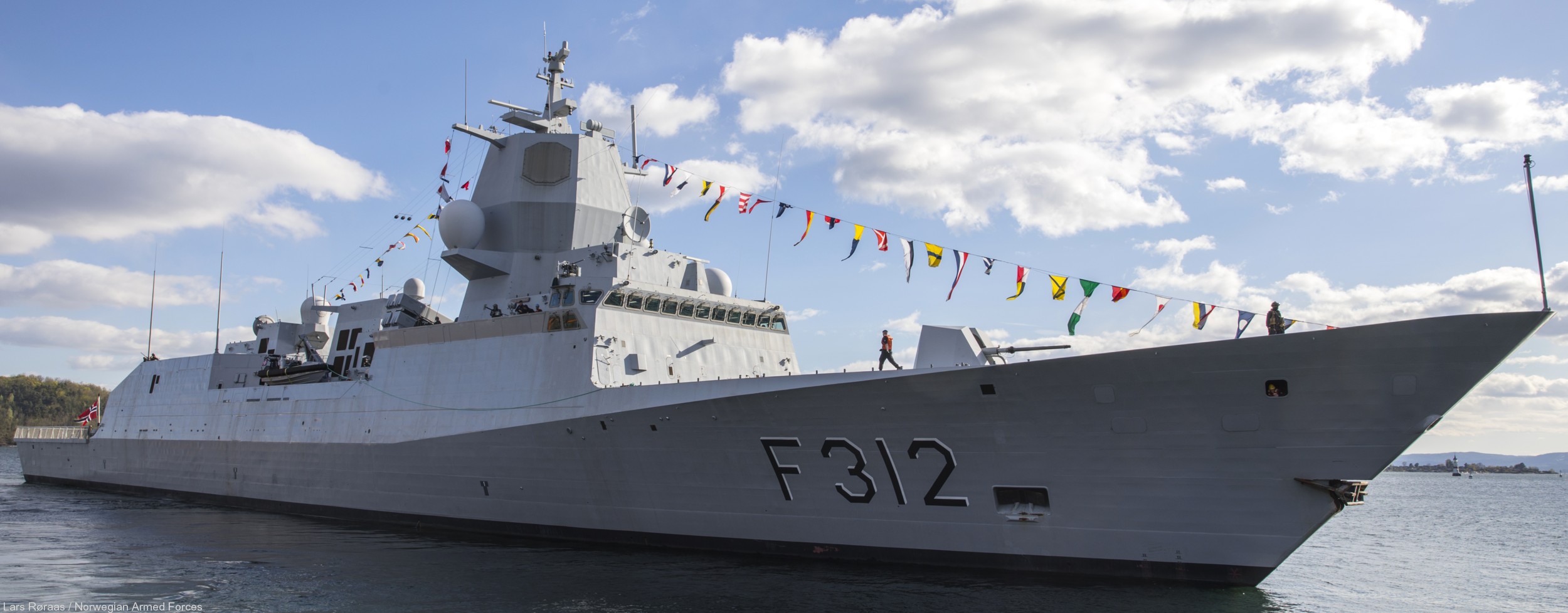 f-312 otto sverdrup hnoms knm fridtjof nansen class frigate royal norwegian navy 22