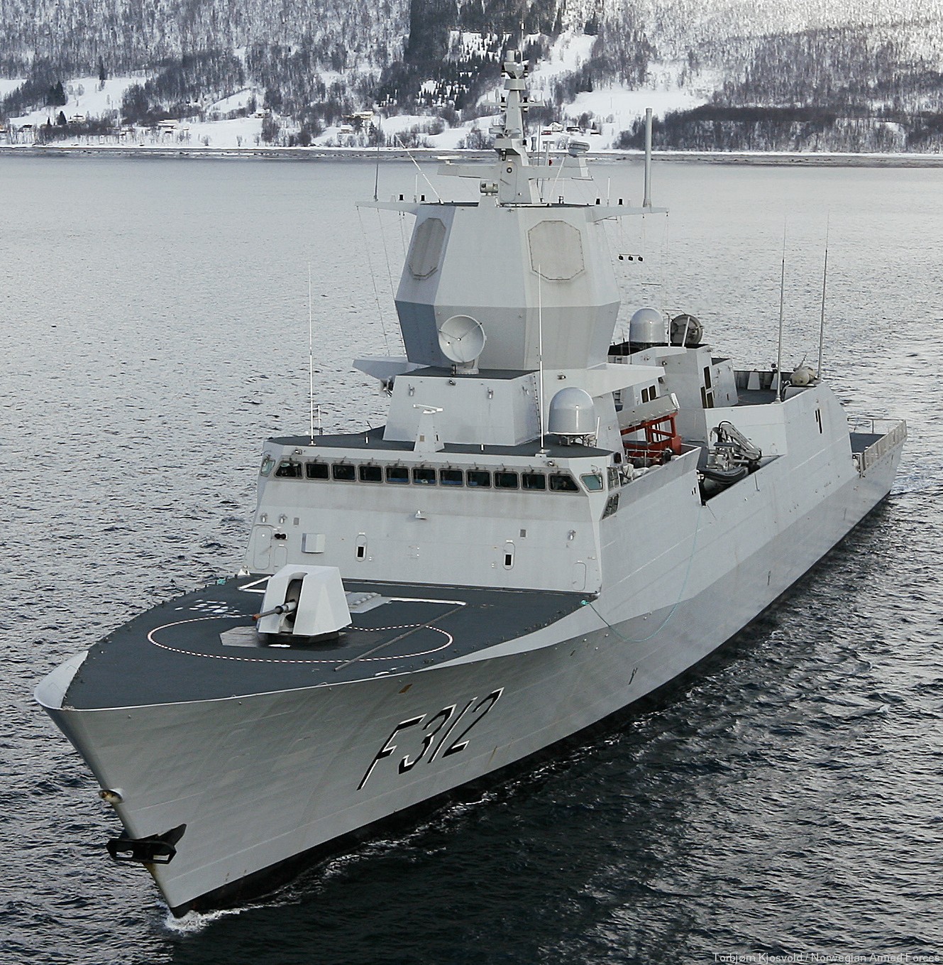 f-312 otto sverdrup hnoms knm fridtjof nansen class frigate royal norwegian navy 34