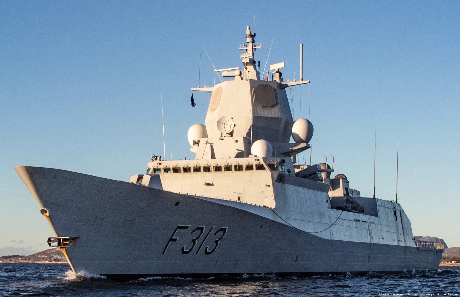 f-313 helge ingstad hnoms knm nansen class frigate royal norwegian navy 18