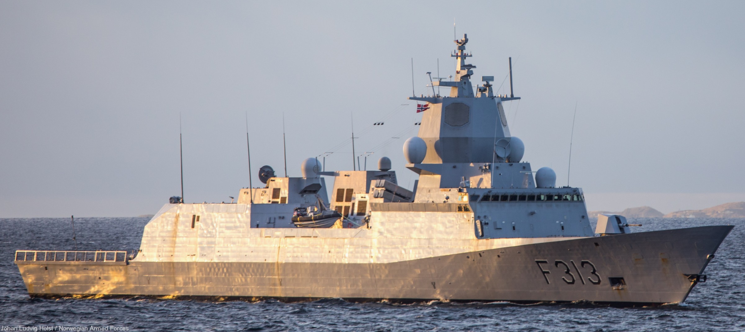 f-313 helge ingstad hnoms knm nansen class frigate royal norwegian navy 27