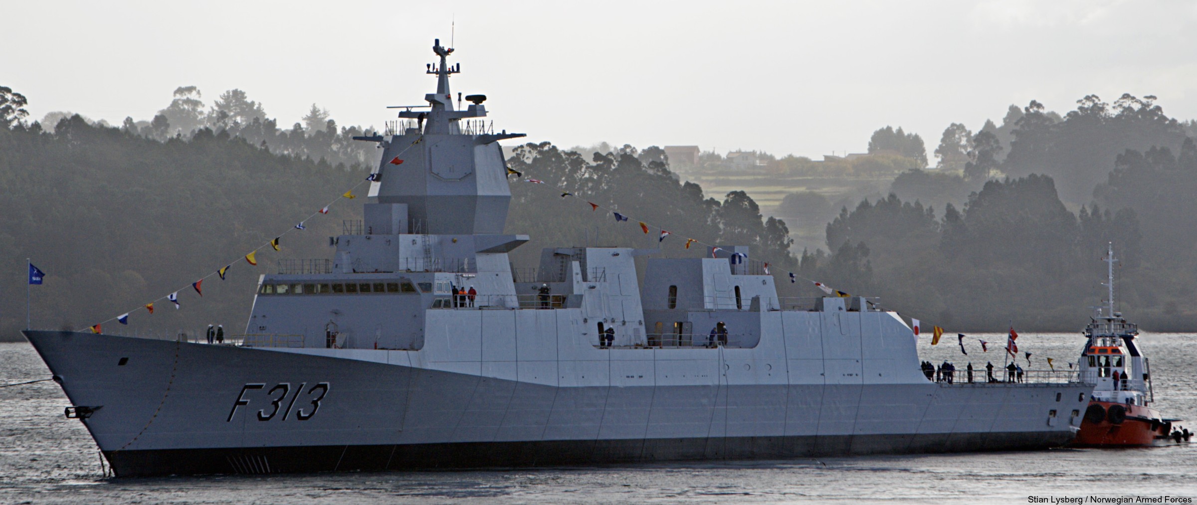 f-313 helge ingstad hnoms knm nansen class frigate royal norwegian navy 46 bazan navantia ferrol spain