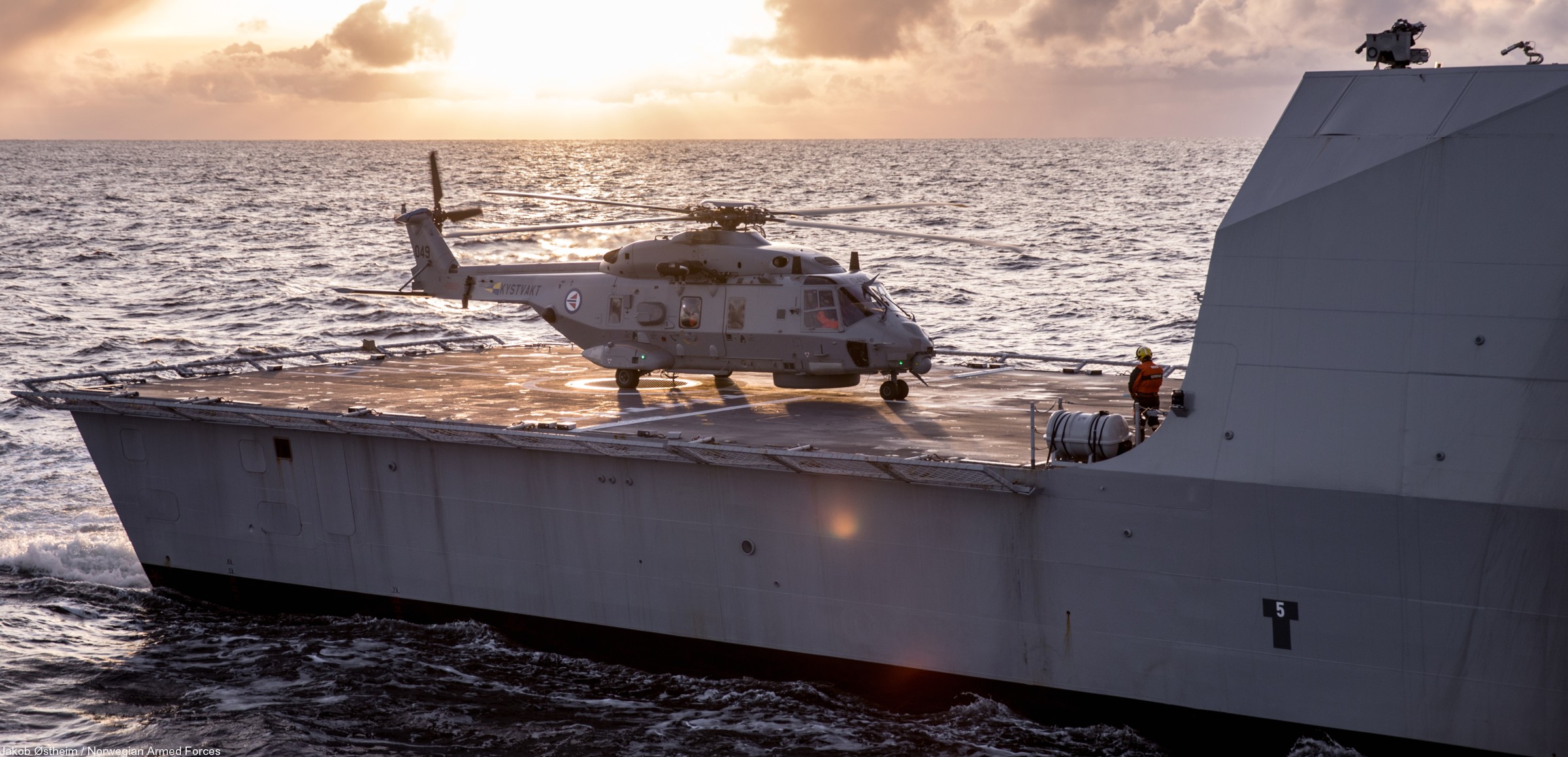 f-314 thor heyerdahl hnoms knm fridtjof nansen class frigate royal norwegian navy 20 nh90 helicopter