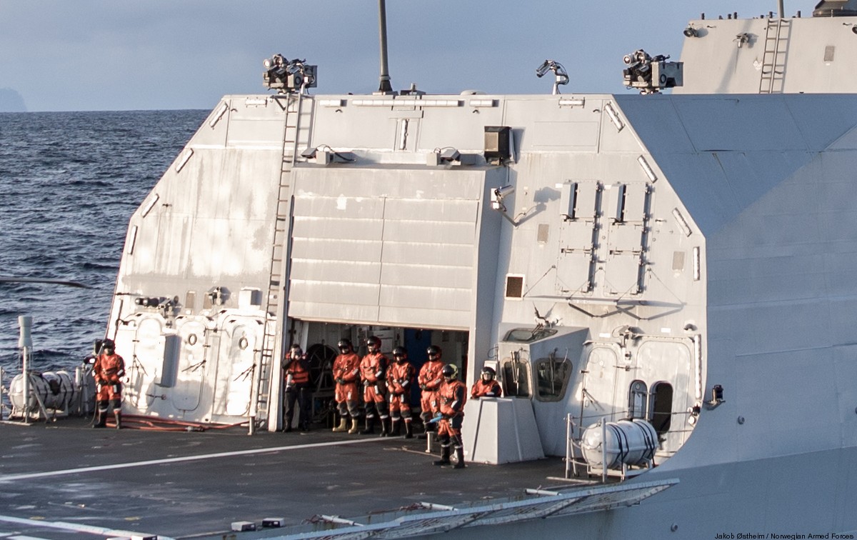 f-314 thor heyerdahl hnoms knm fridtjof nansen class frigate royal norwegian navy 22 hangar flight deck