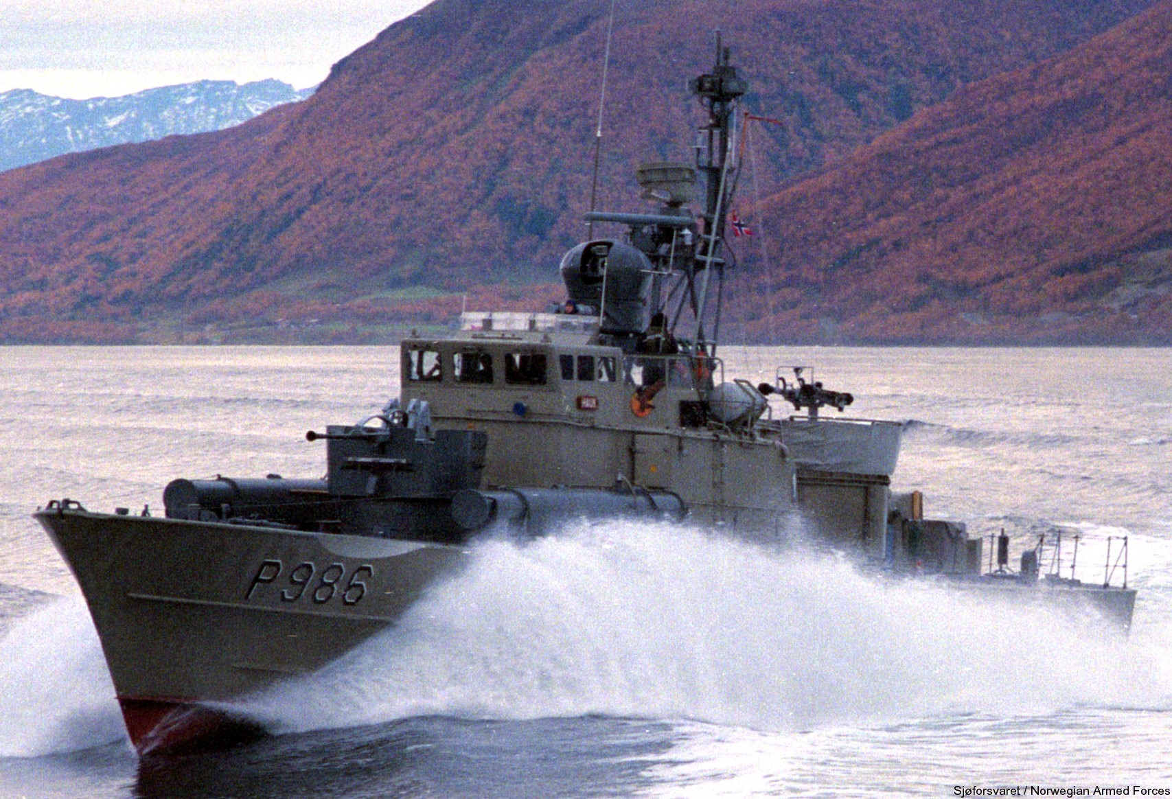 p-986 knm hauk class fast attack missile torpedo craft boat norwegian navy sjøforsvaret 04