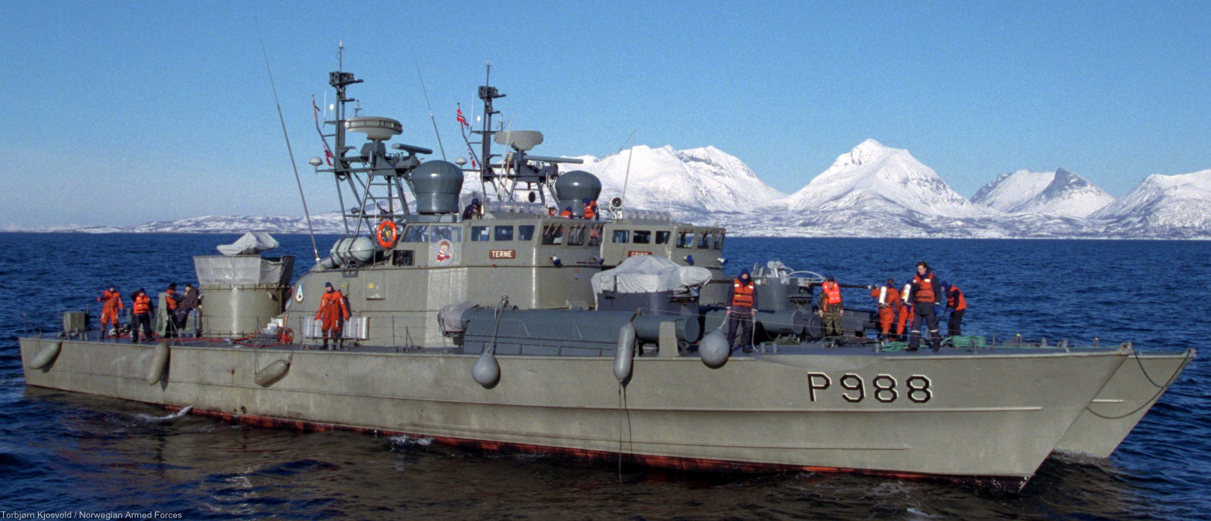 p-988 knm terne hauk class fast attack missile torpedo craft boat norwegian navy sjøforsvaret 22