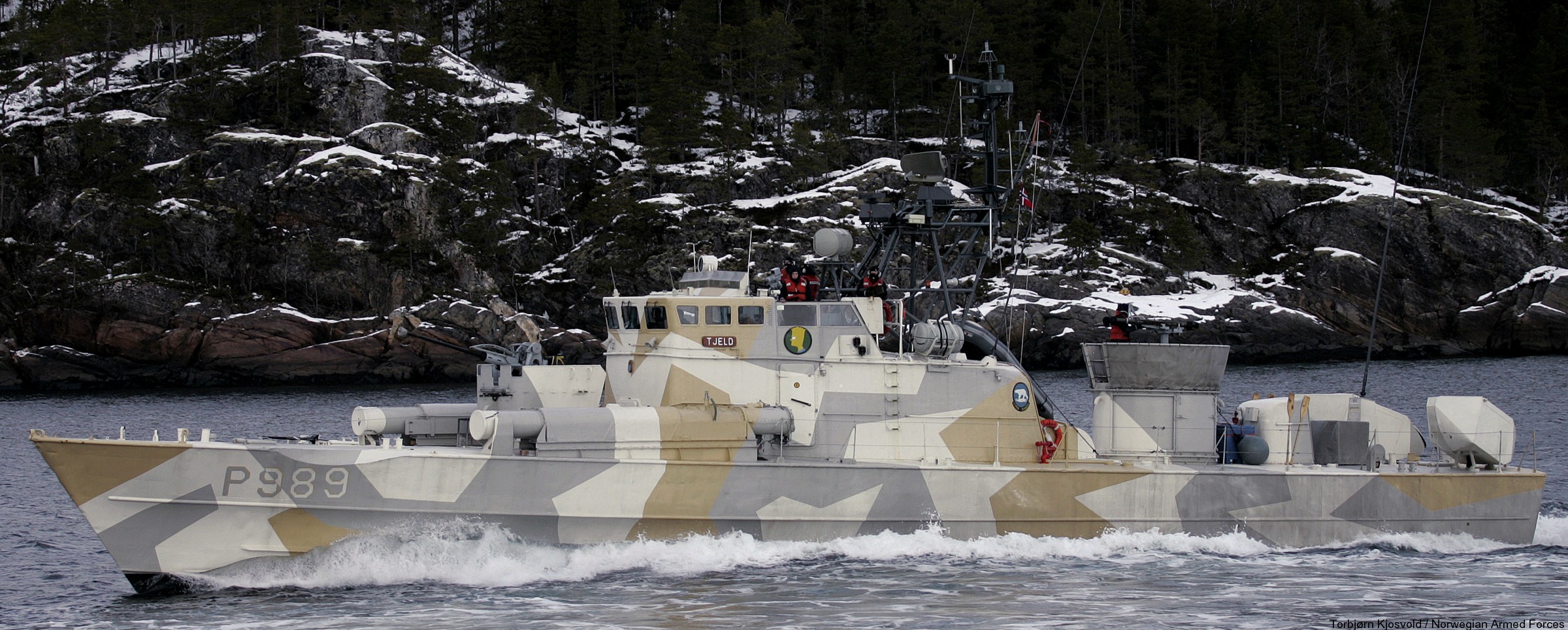 p-989 knm tjeld hauk class fast attack missile torpedo craft boat norwegian navy sjøforsvaret 09