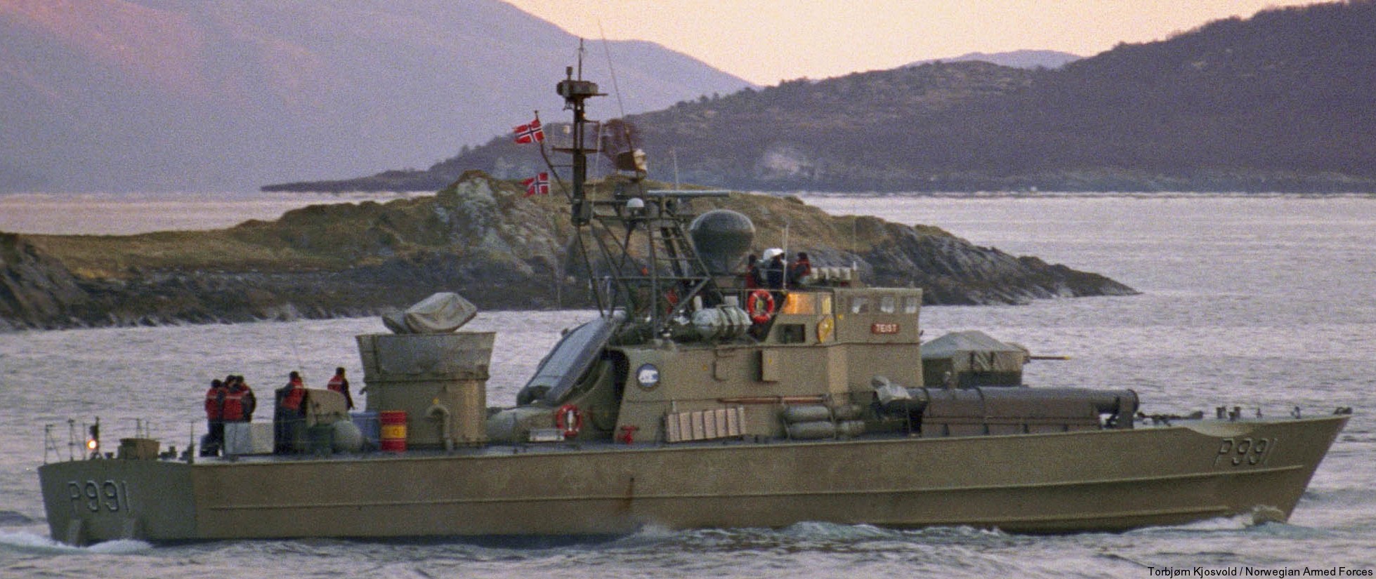 p-991 knm teist hauk class fast attack missile torpedo craft boat norwegian navy sjøforsvaret 07